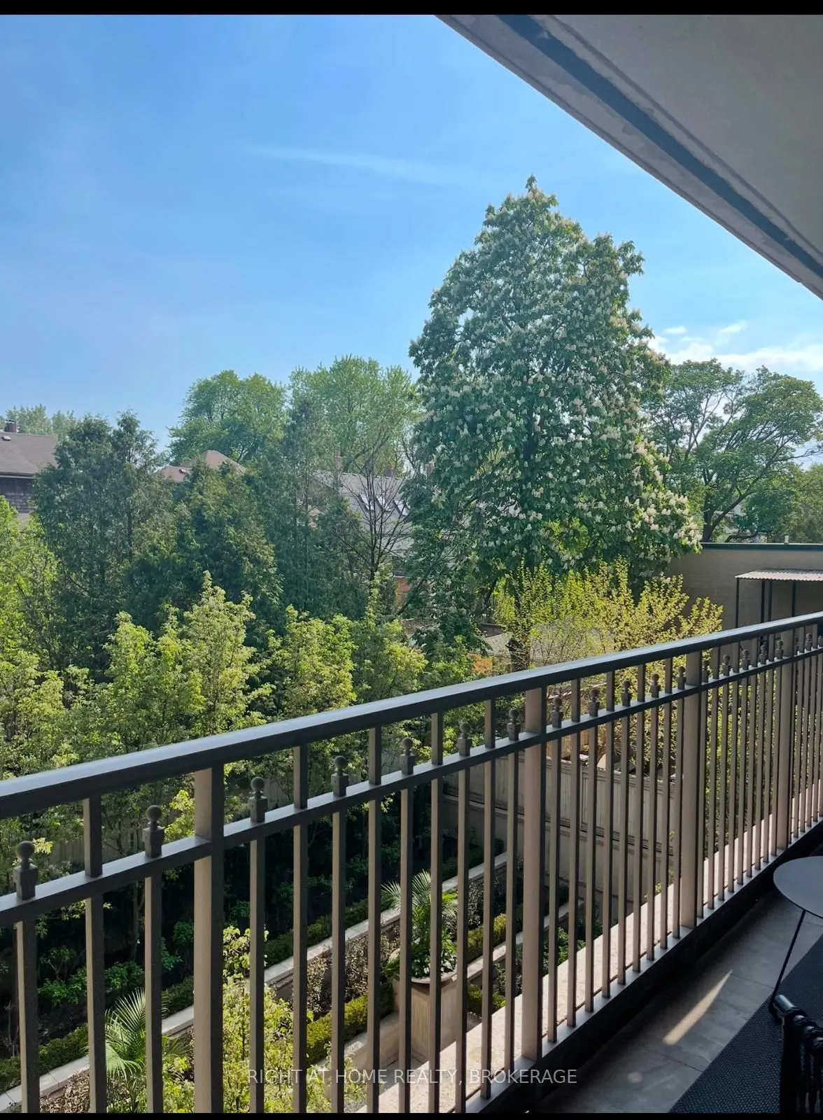 155 St Clair Avenue W, #307