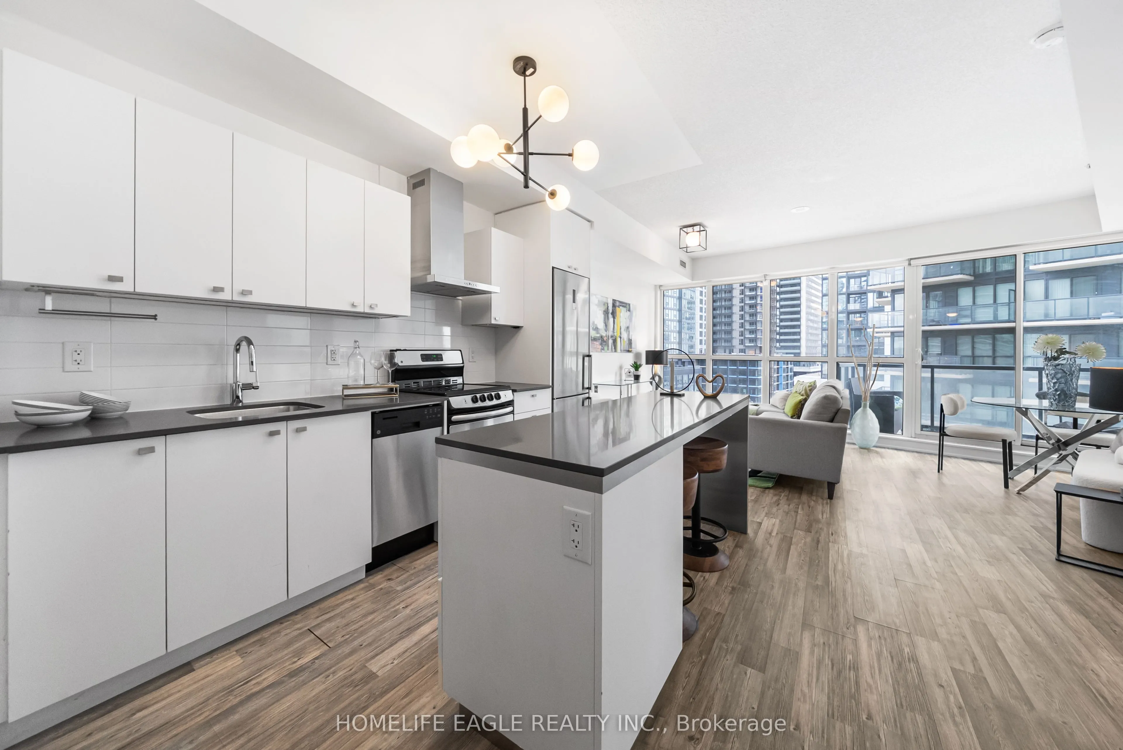 51 East Liberty Street, #706