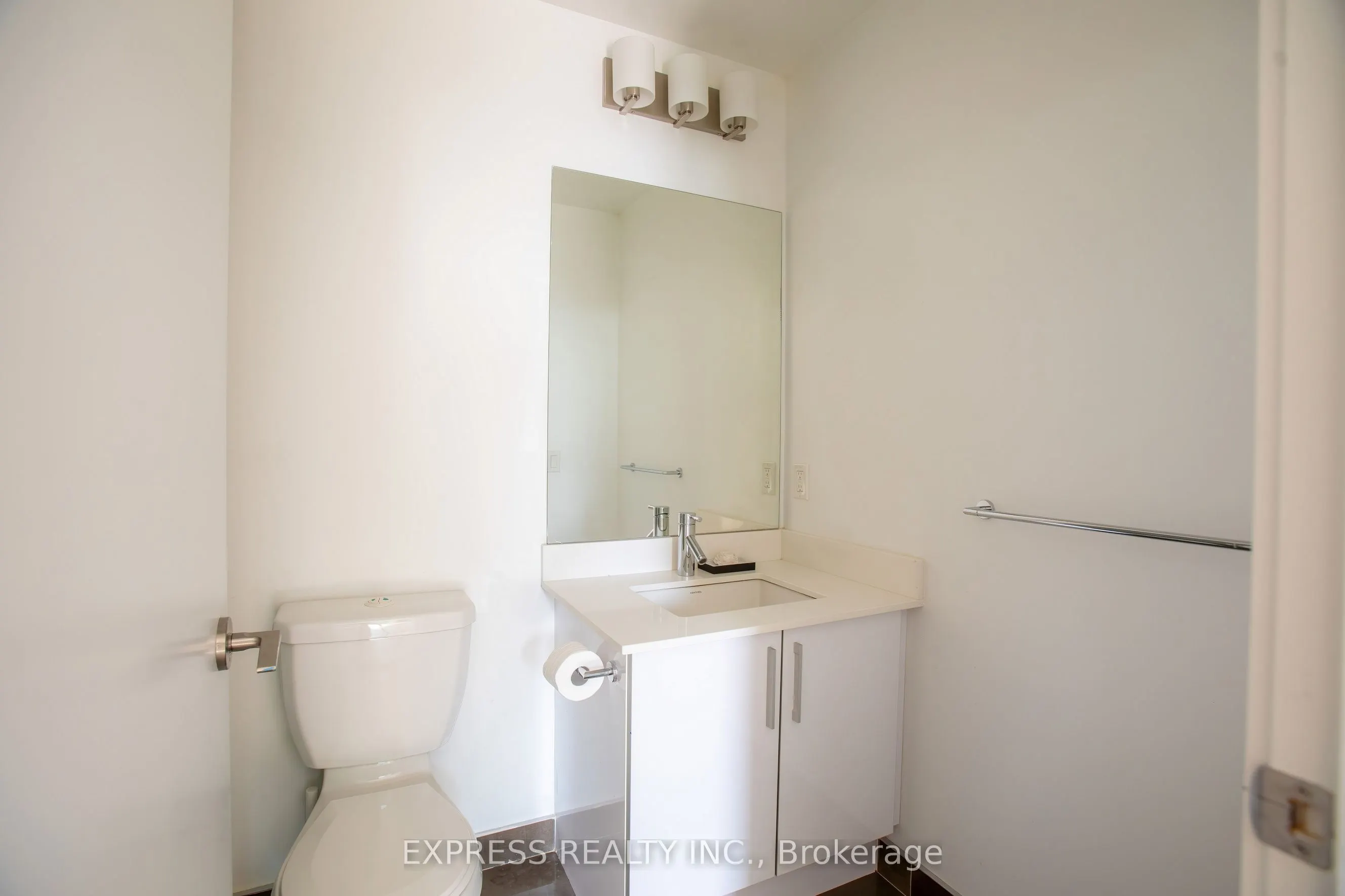 20 Bruyeres Mews, #2312