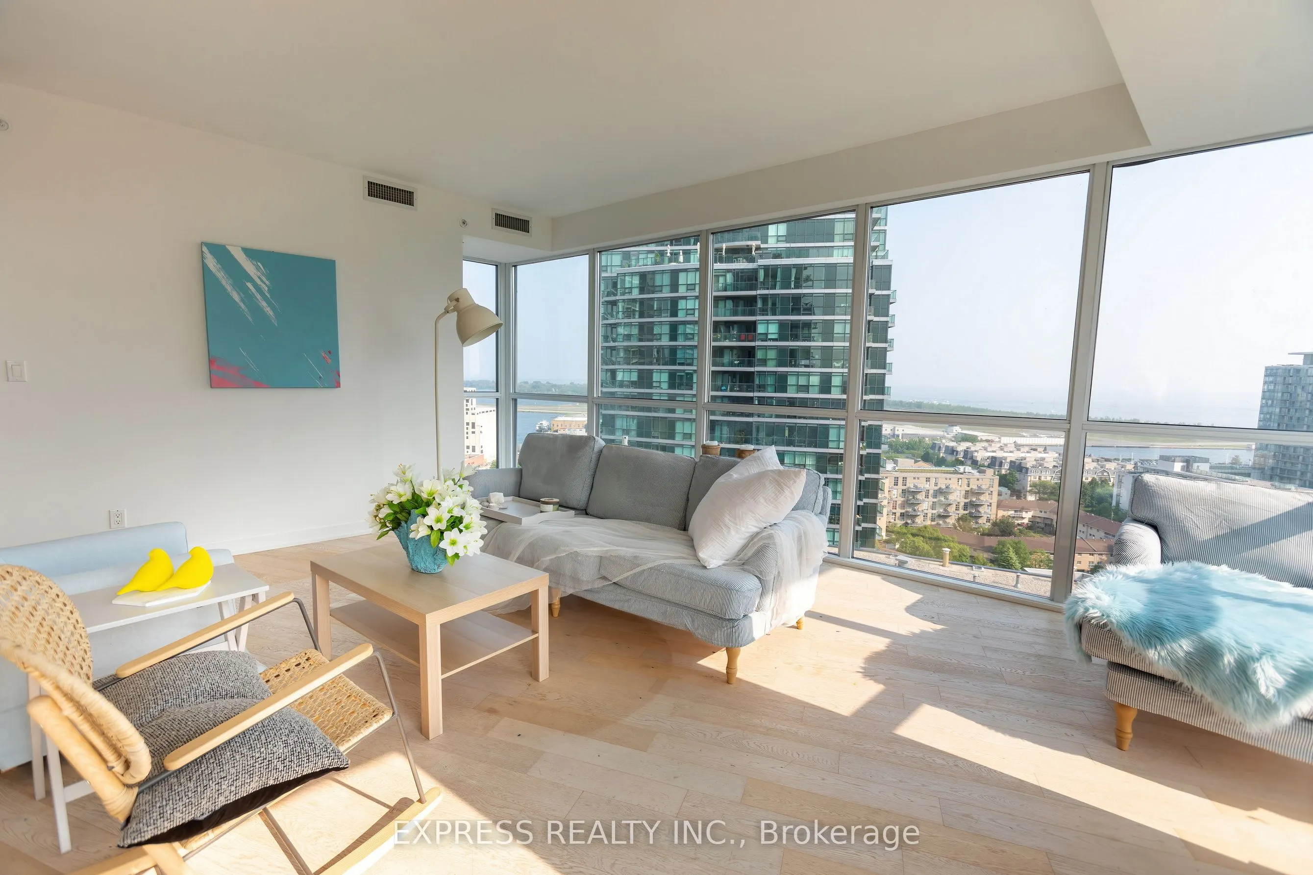 20 Bruyeres Mews, #2312
