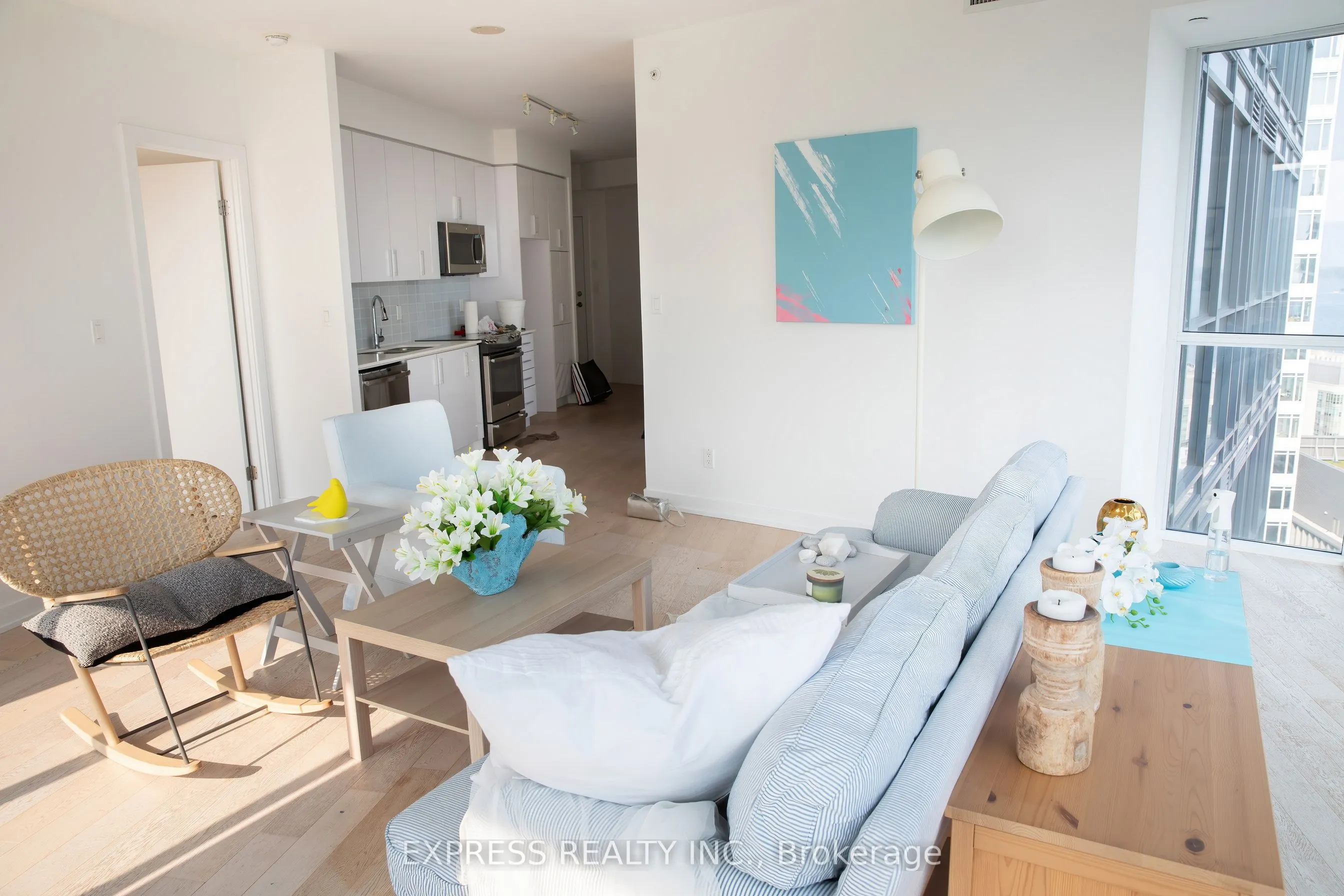 20 Bruyeres Mews, #2312