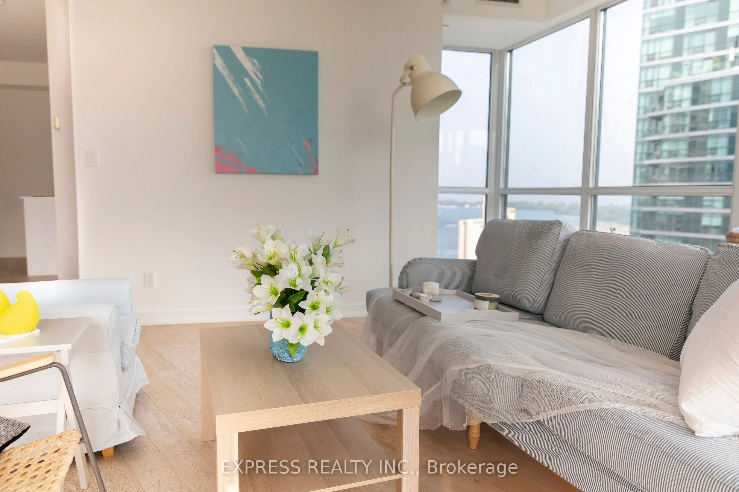 20 Bruyeres Mews, #2312