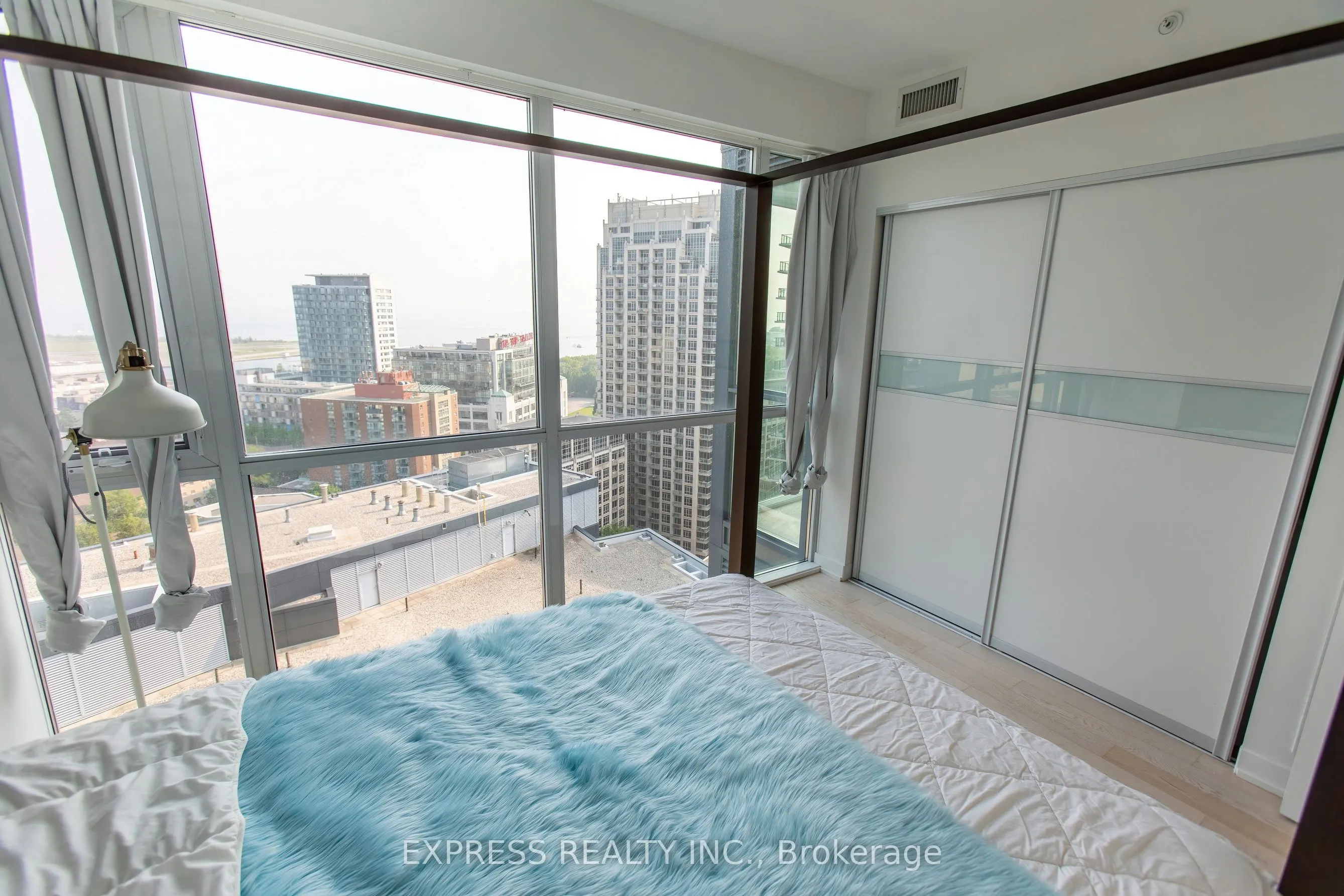 20 Bruyeres Mews, #2312