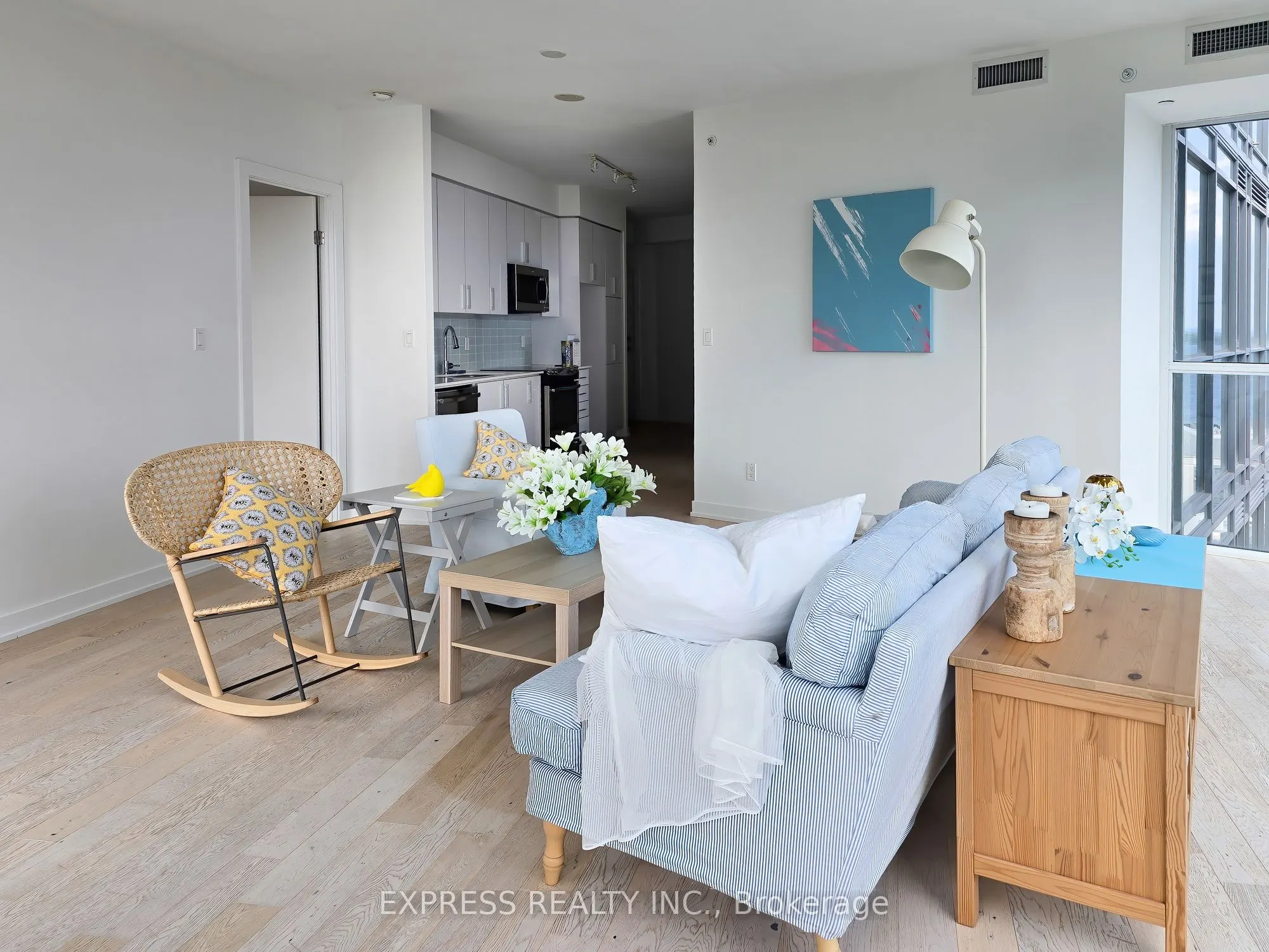 20 Bruyeres Mews, #2312