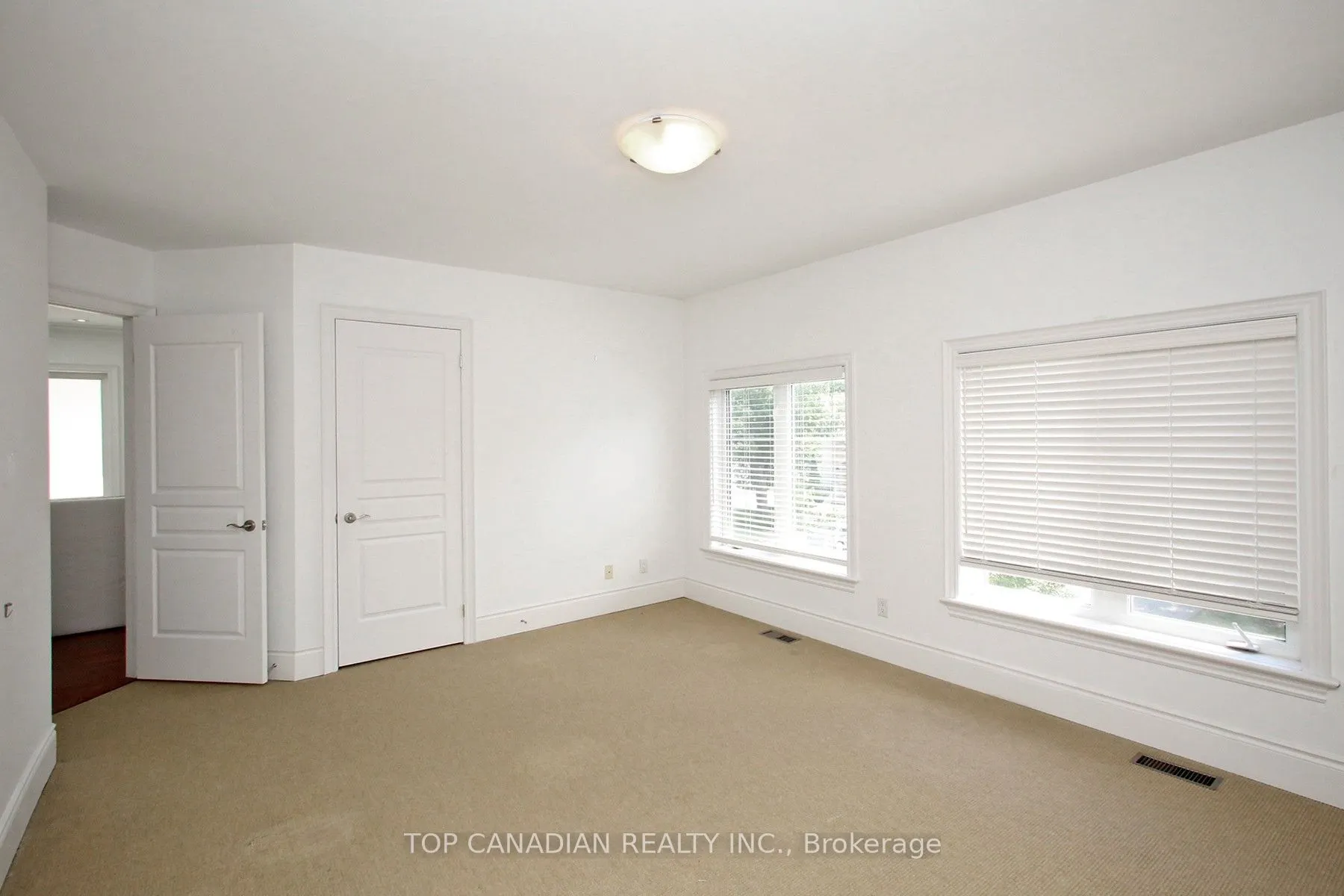 374 Glengarry Avenue