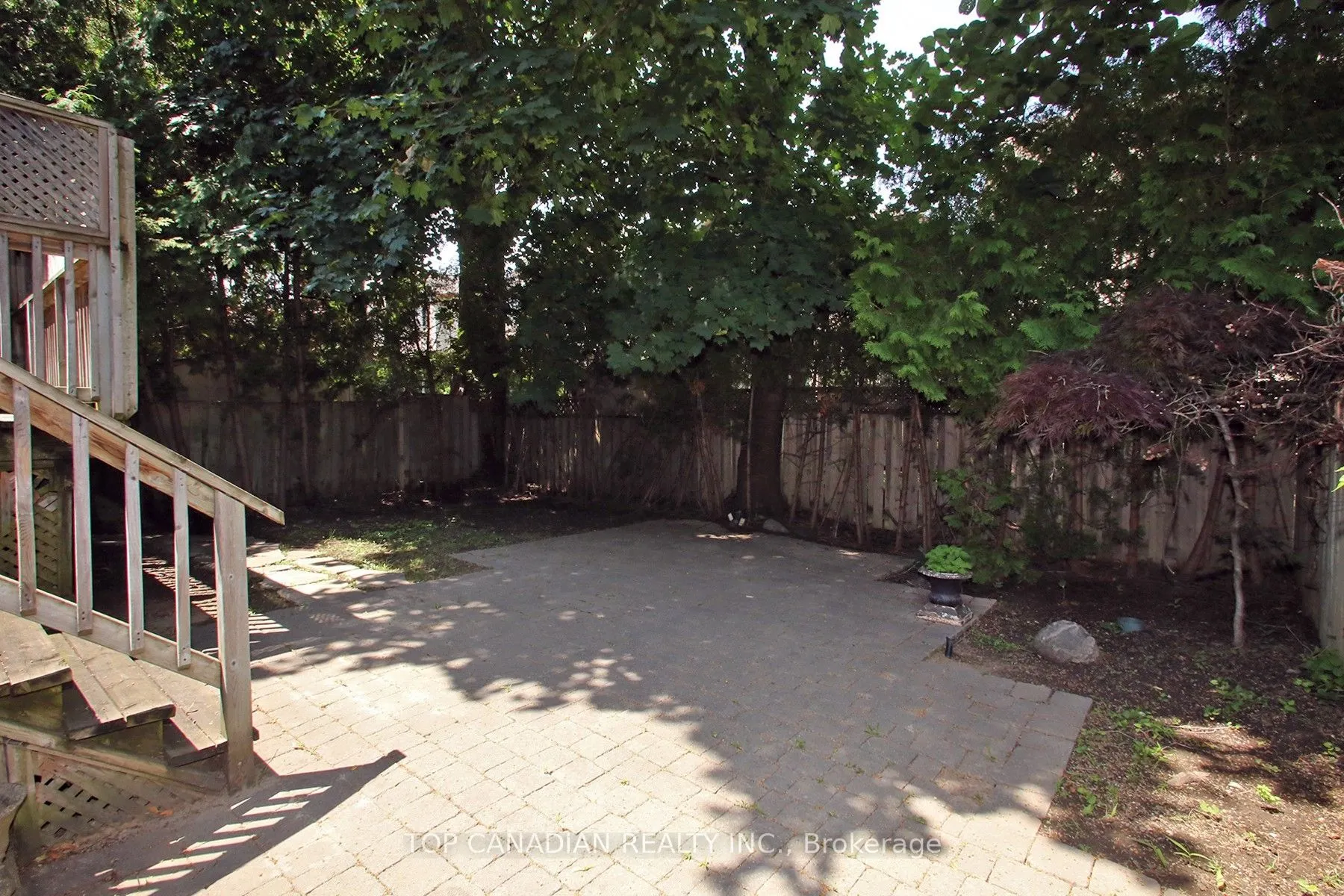 374 Glengarry Avenue