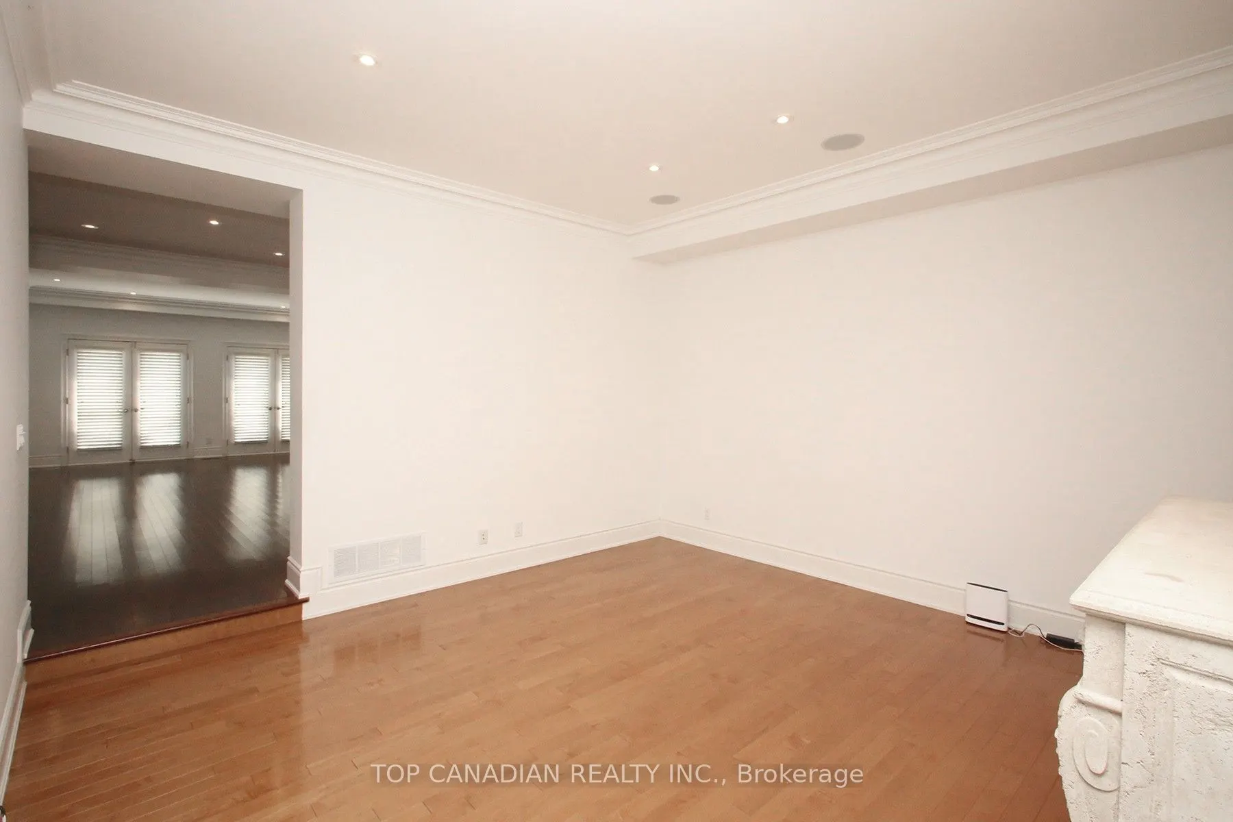 374 Glengarry Avenue