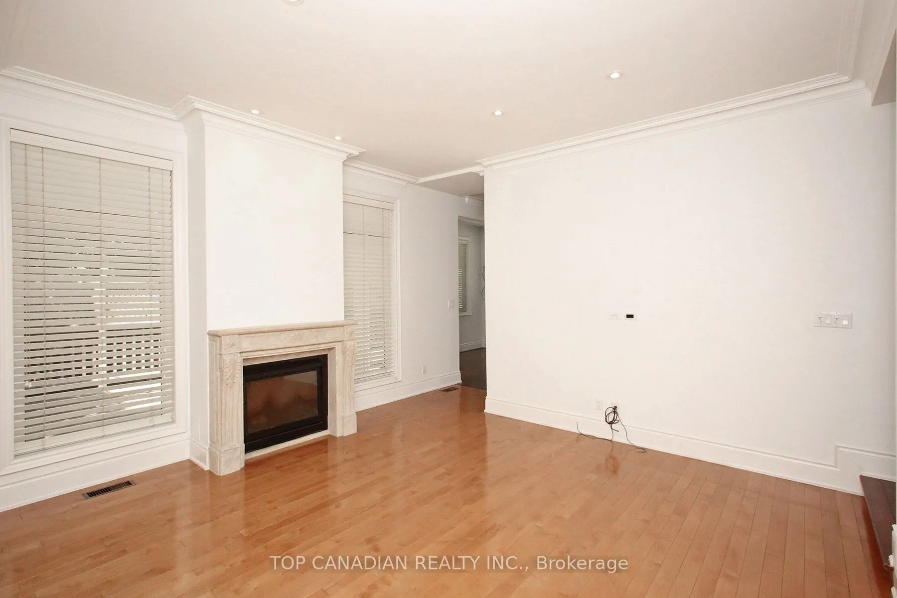 374 Glengarry Avenue