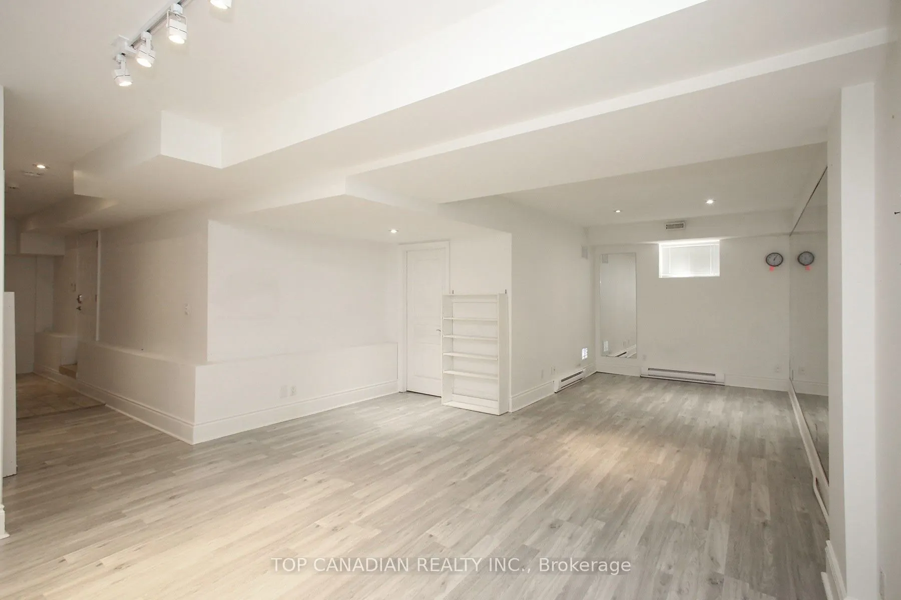 374 Glengarry Avenue