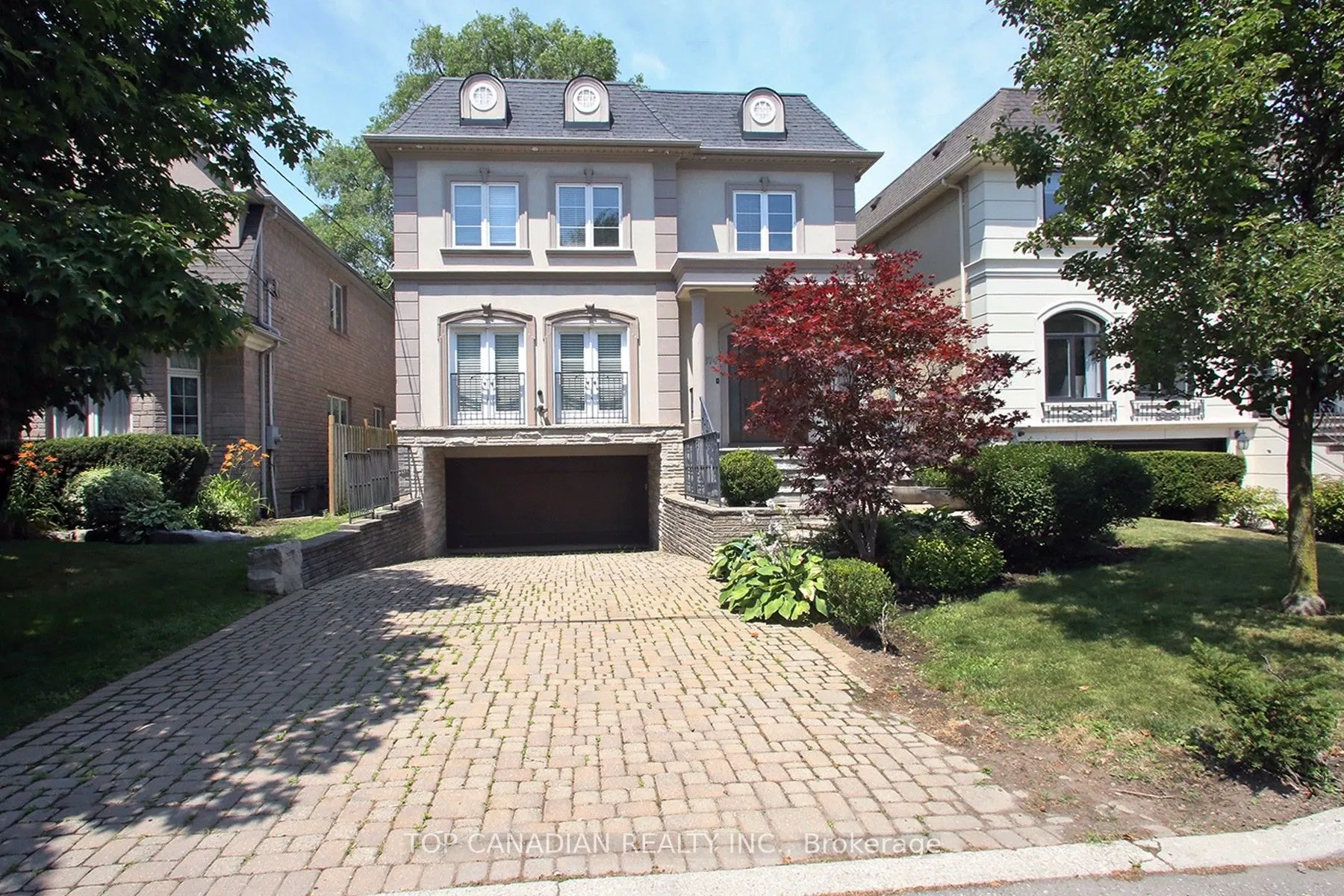 374 Glengarry Avenue