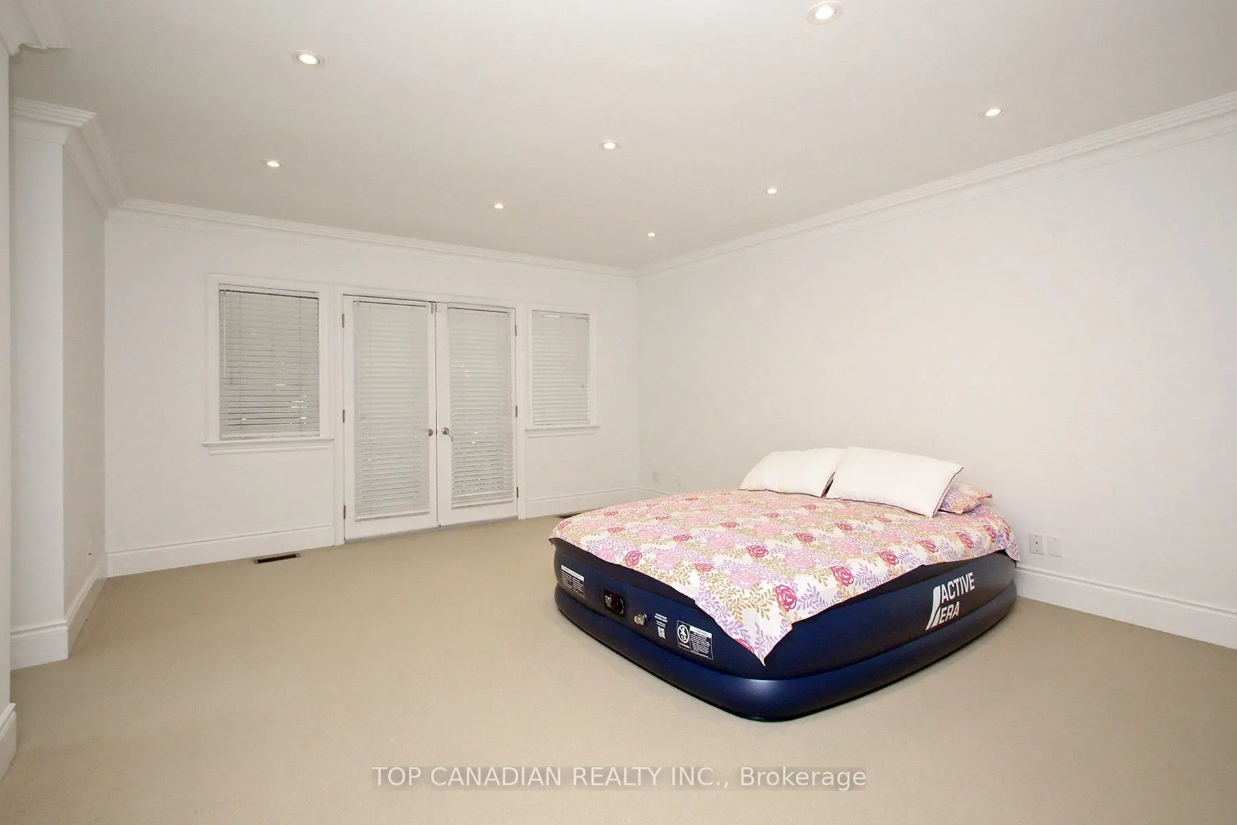 374 Glengarry Avenue