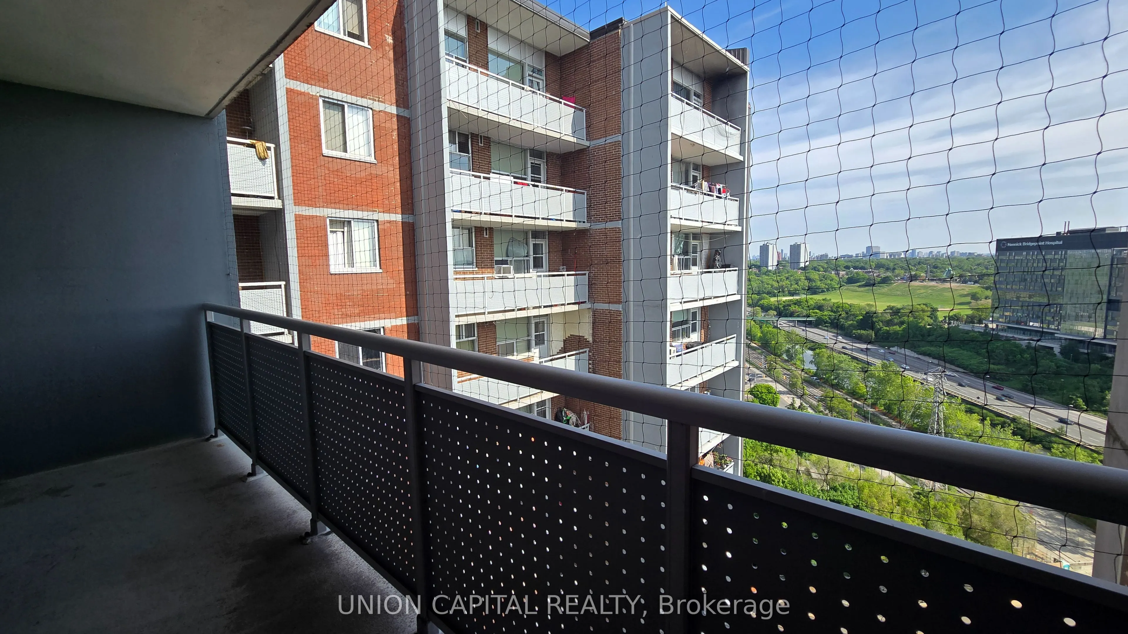 230 Oak Street, #2103