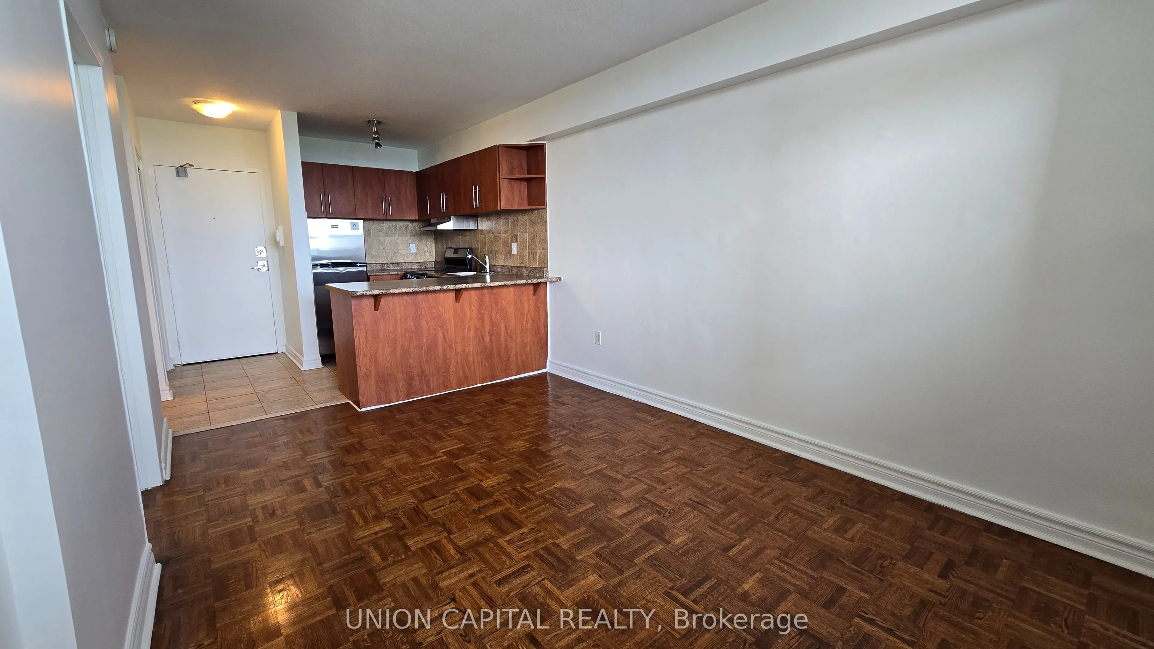 230 Oak Street, #2103