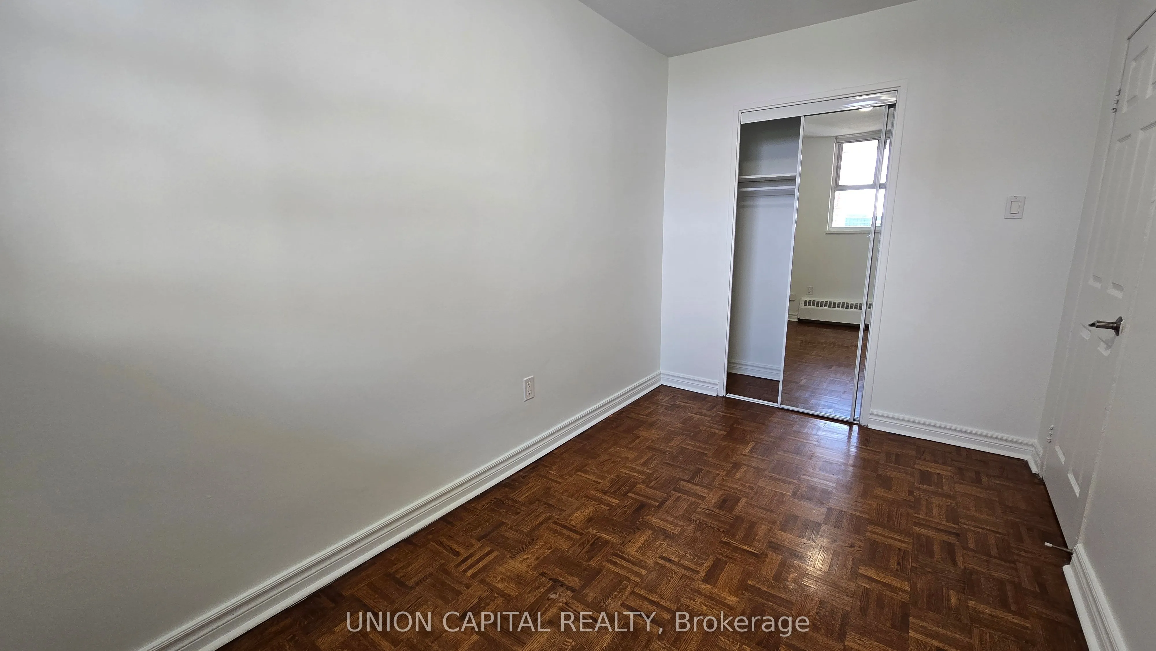 230 Oak Street, #2103