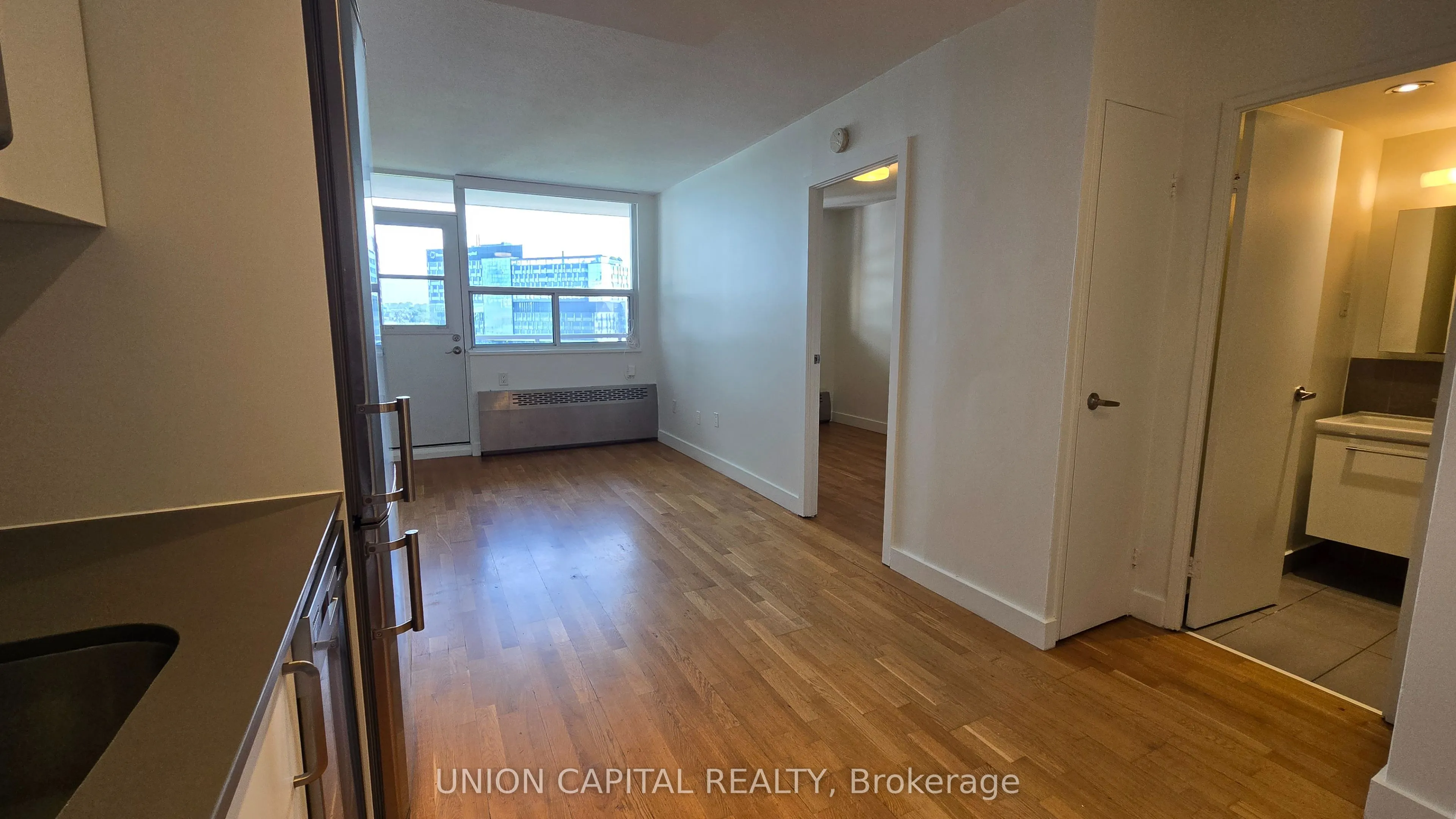 230 Oak Street, #1003