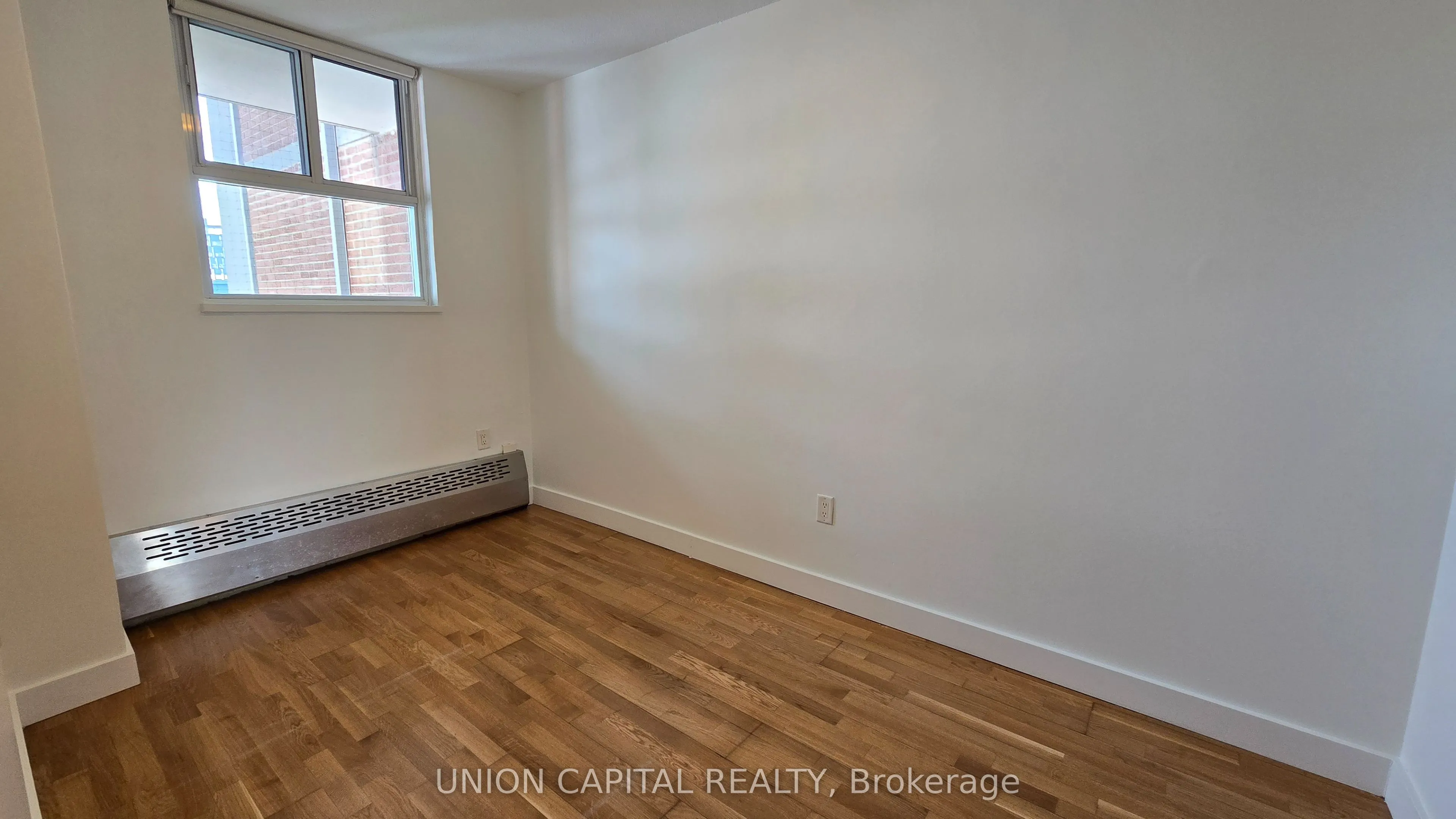 230 Oak Street, #1003