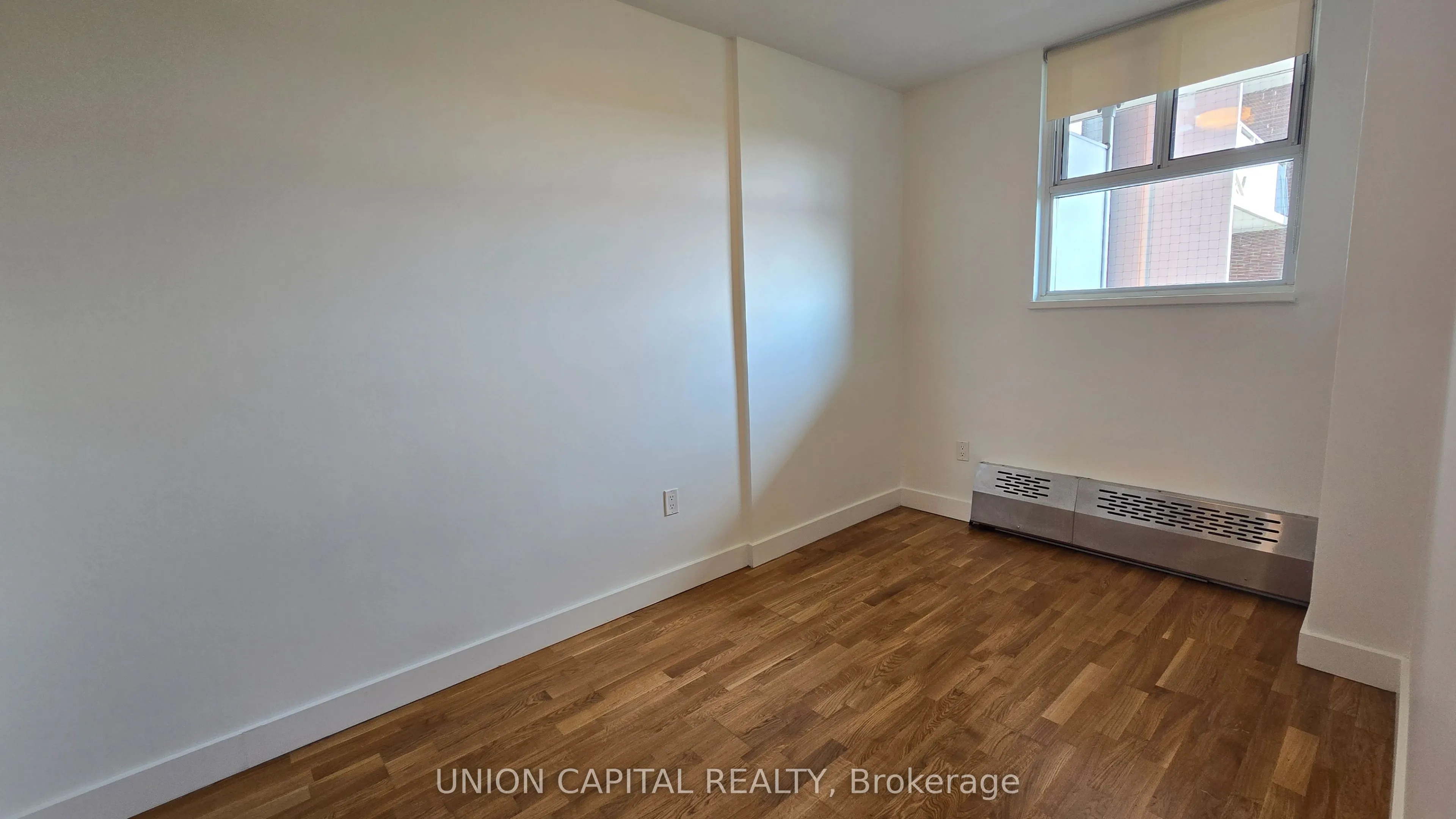 230 Oak Street, #1005