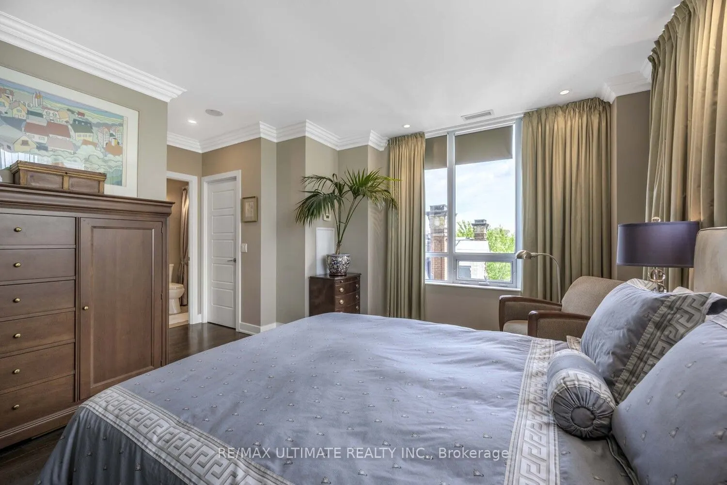 28 Linden Street, #404