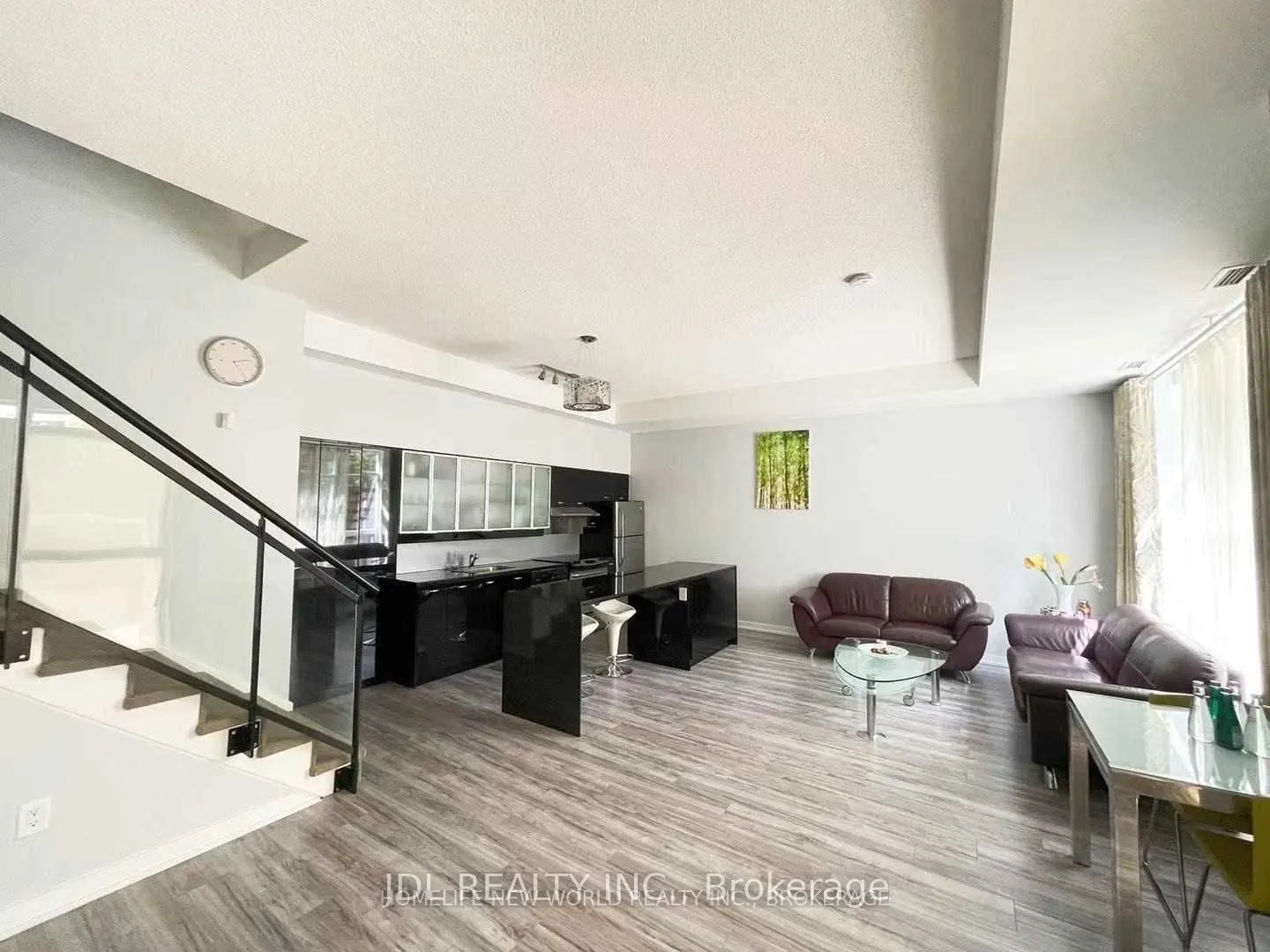 25 Singer Court, #TH10