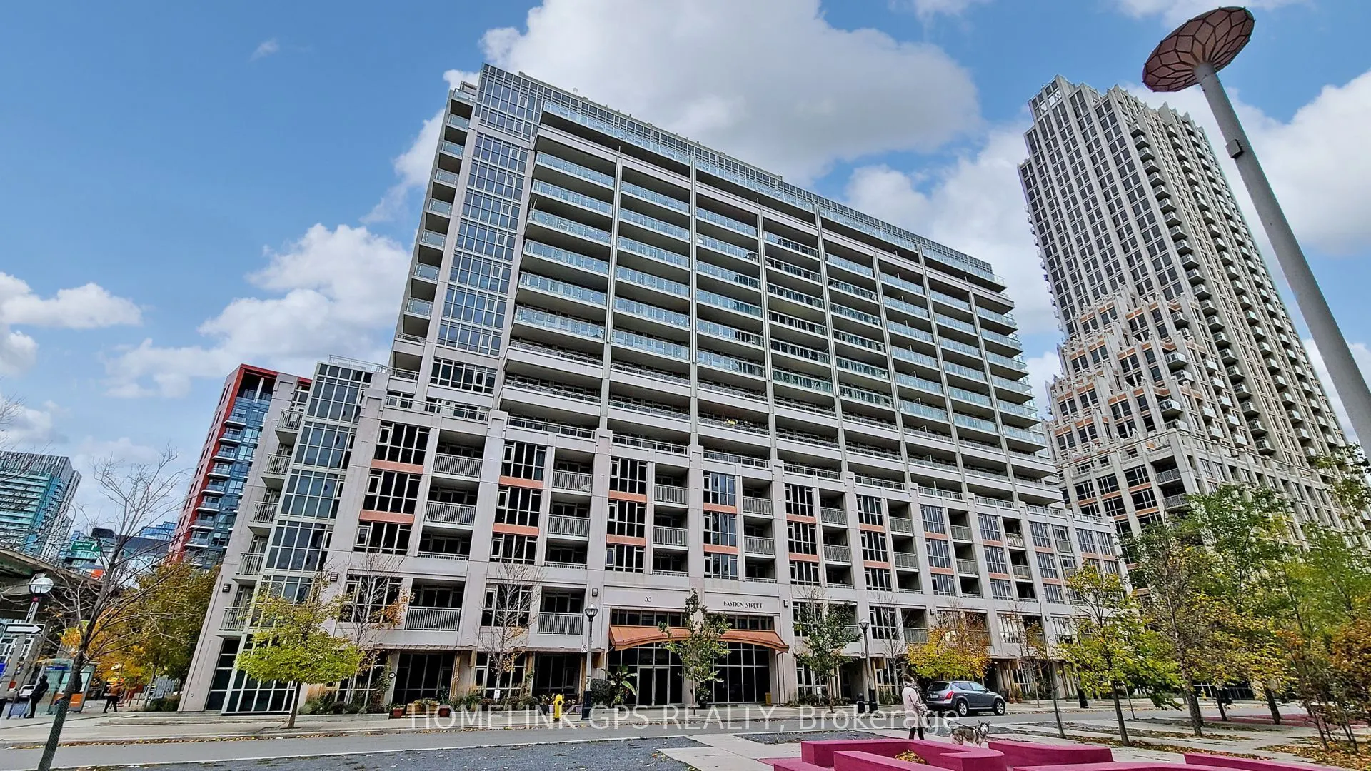 35 Bastion Street, #1814