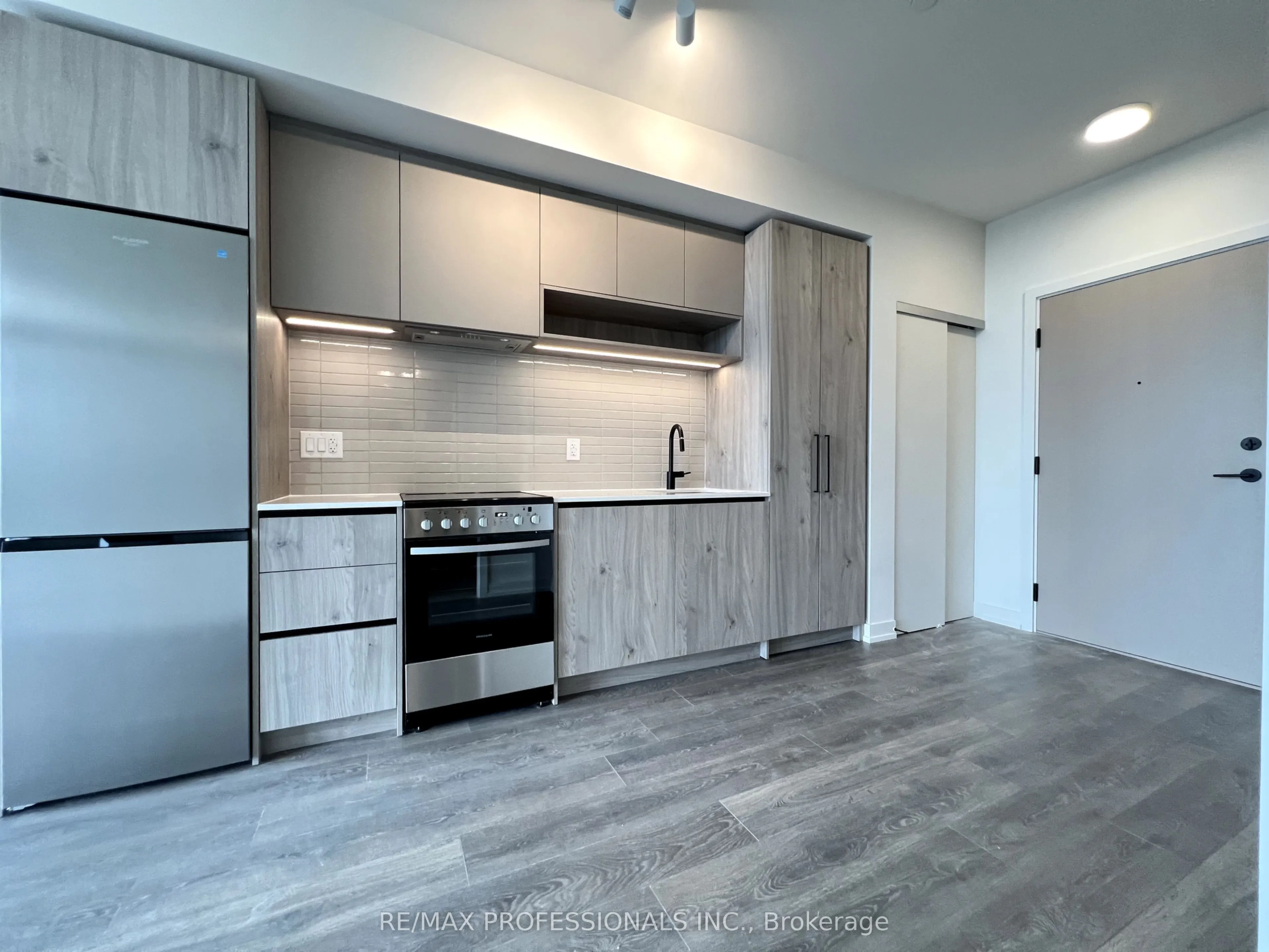 181 Sterling Road, #503