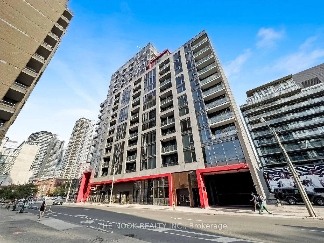 435 Richmond Street W, #808