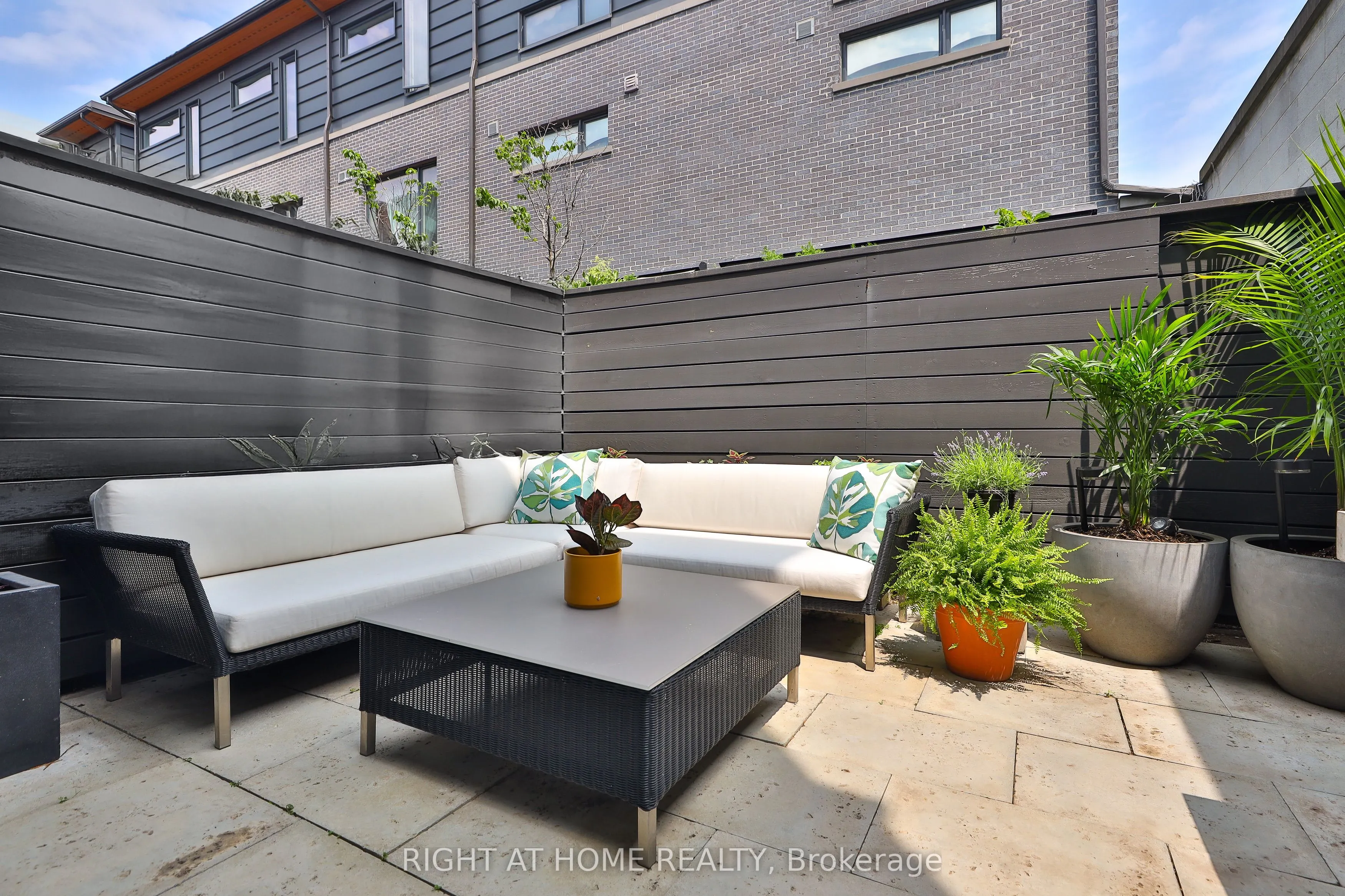 207 Claremont Street