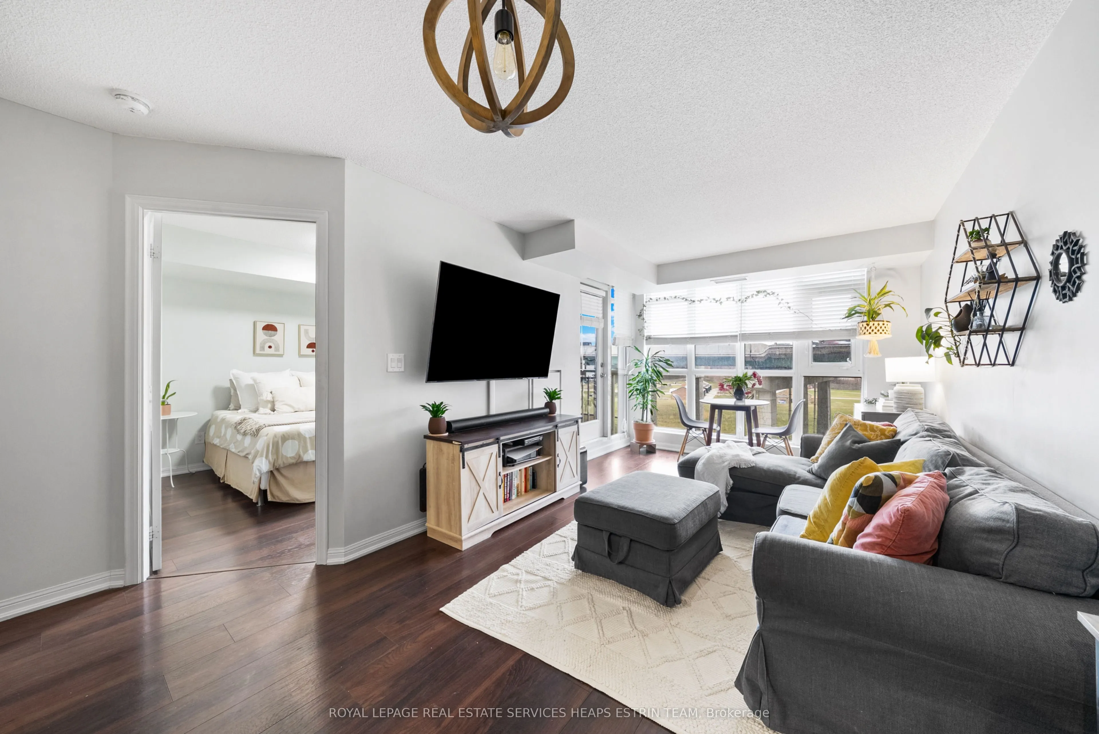 35 Bastion Street, #825