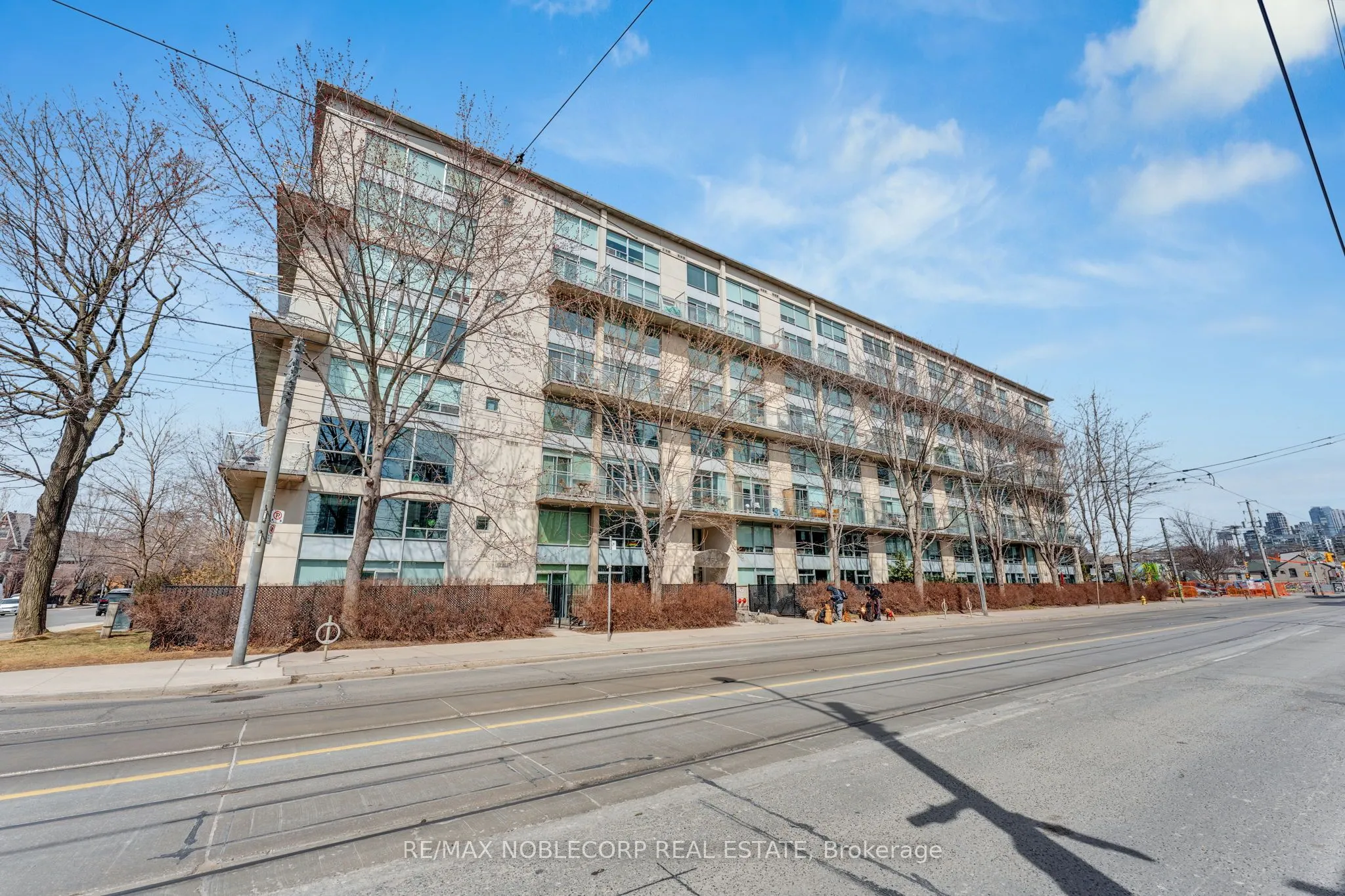 954 King Street W, #323