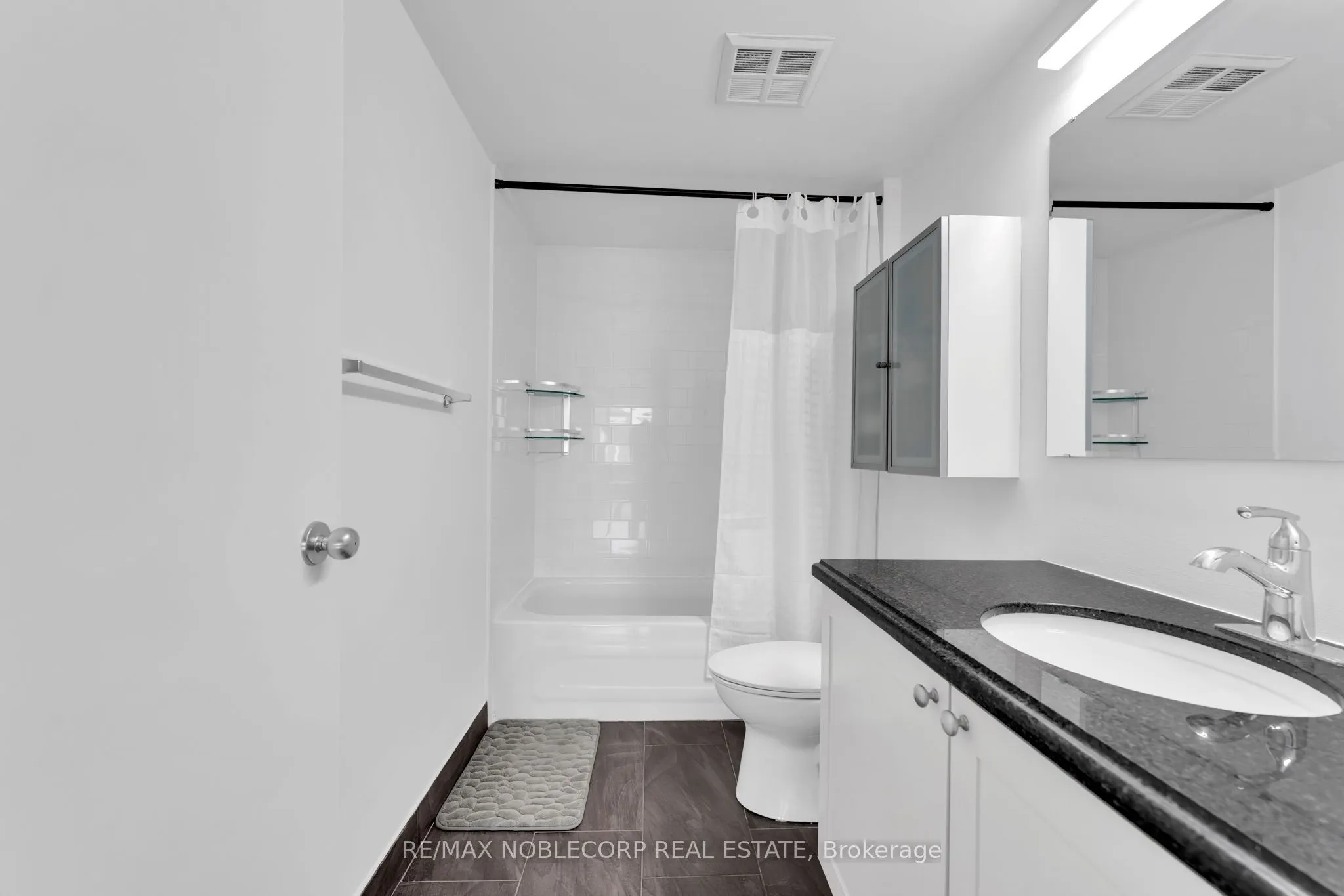 954 King Street W, #323