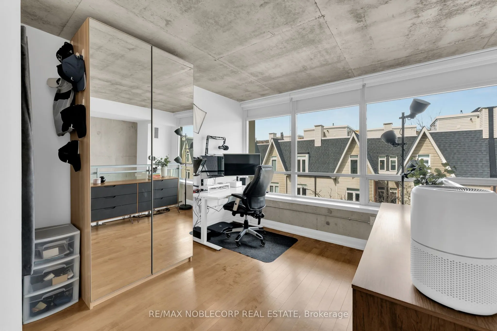 954 King Street W, #323