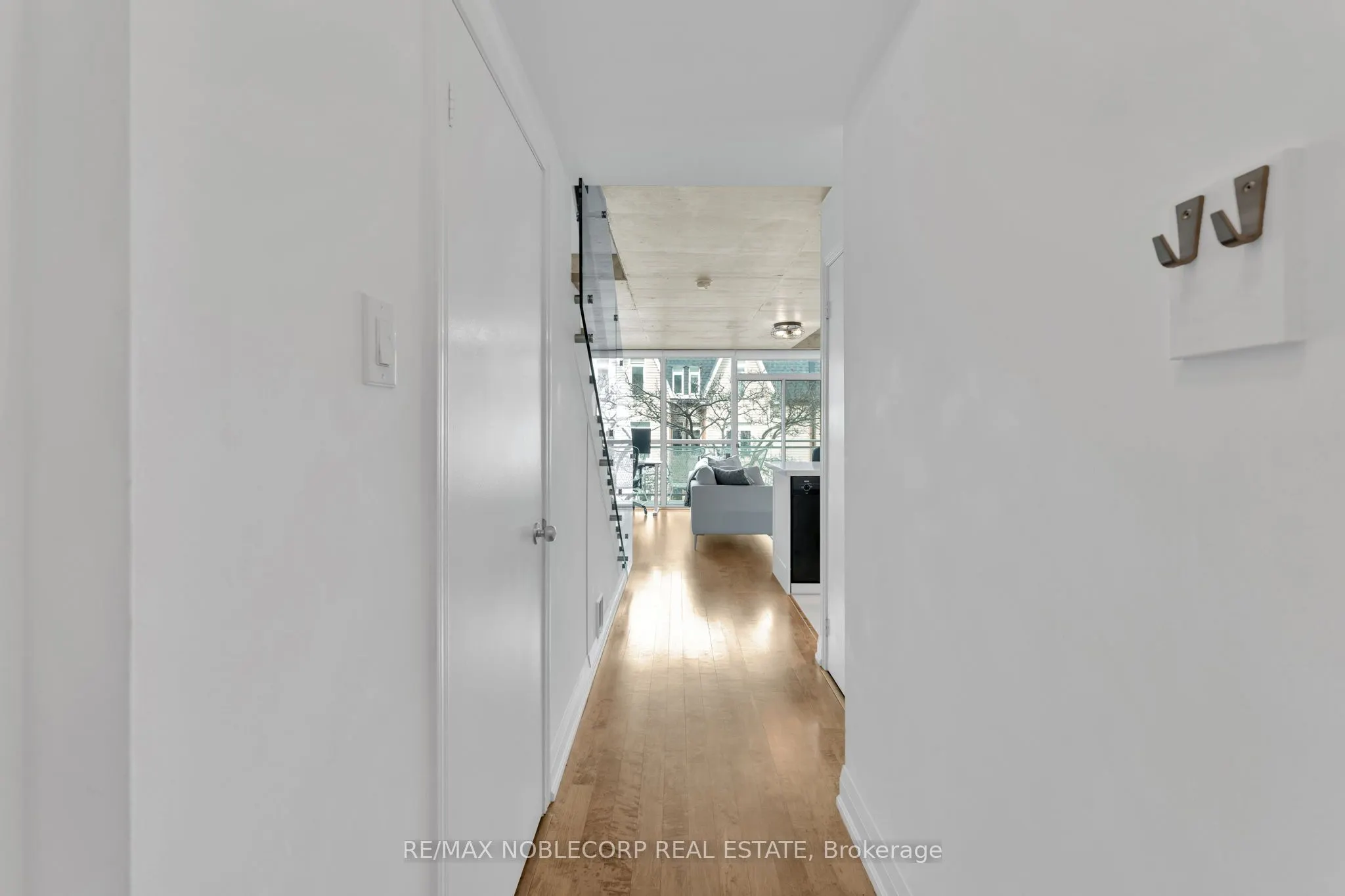 954 King Street W, #323