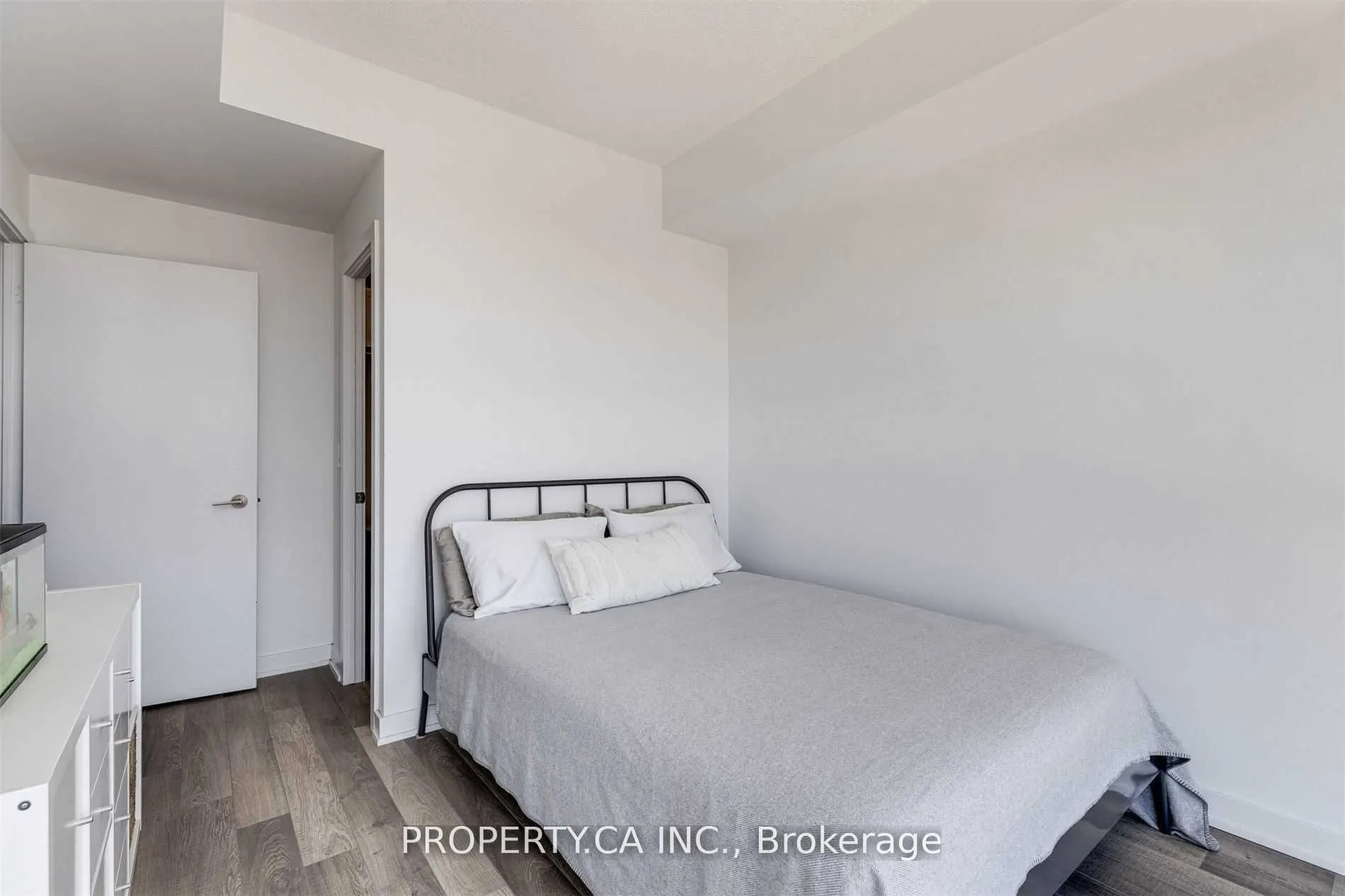 1603 Eglinton Avenue W, #1305