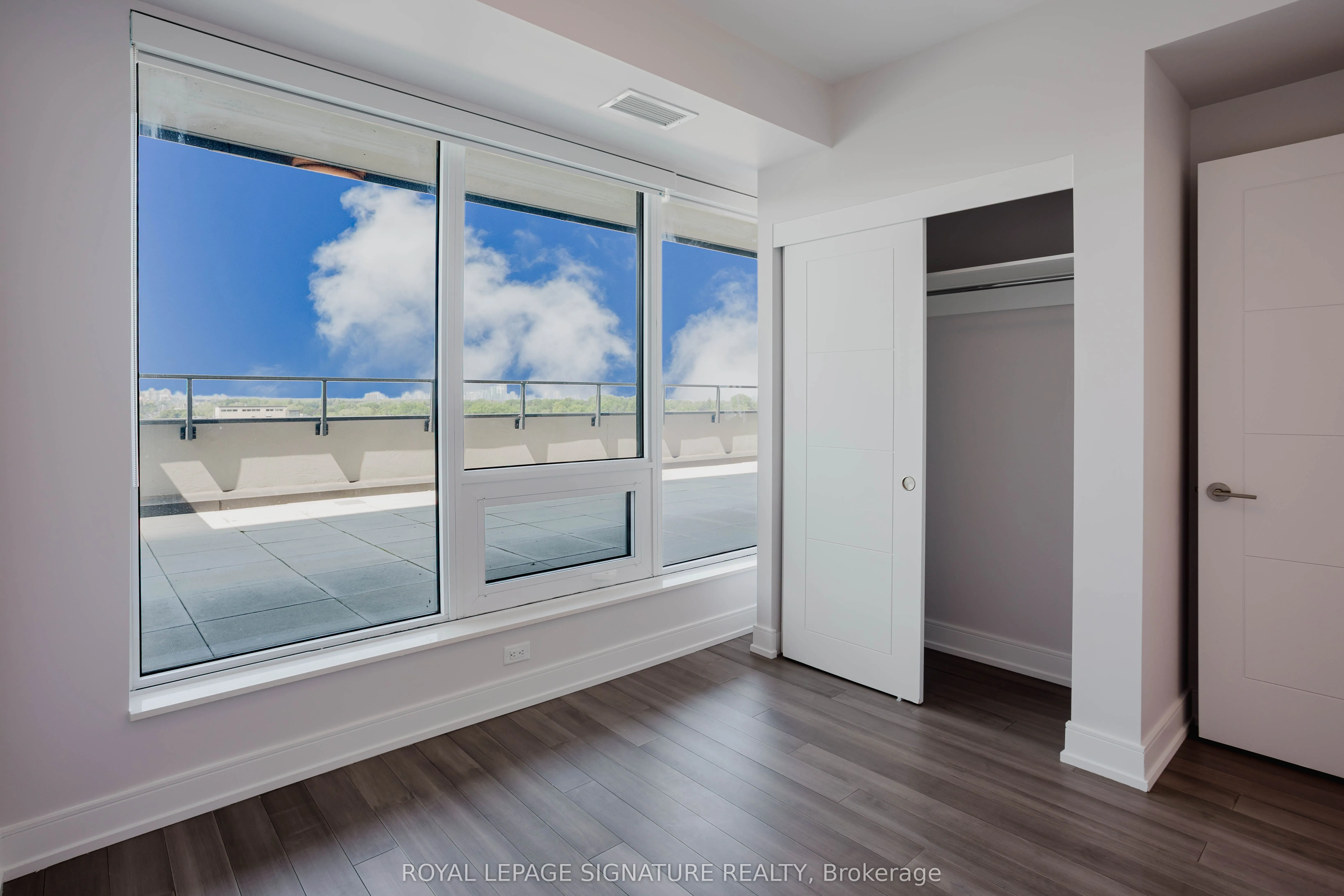 2525 Bathurst Street, #908