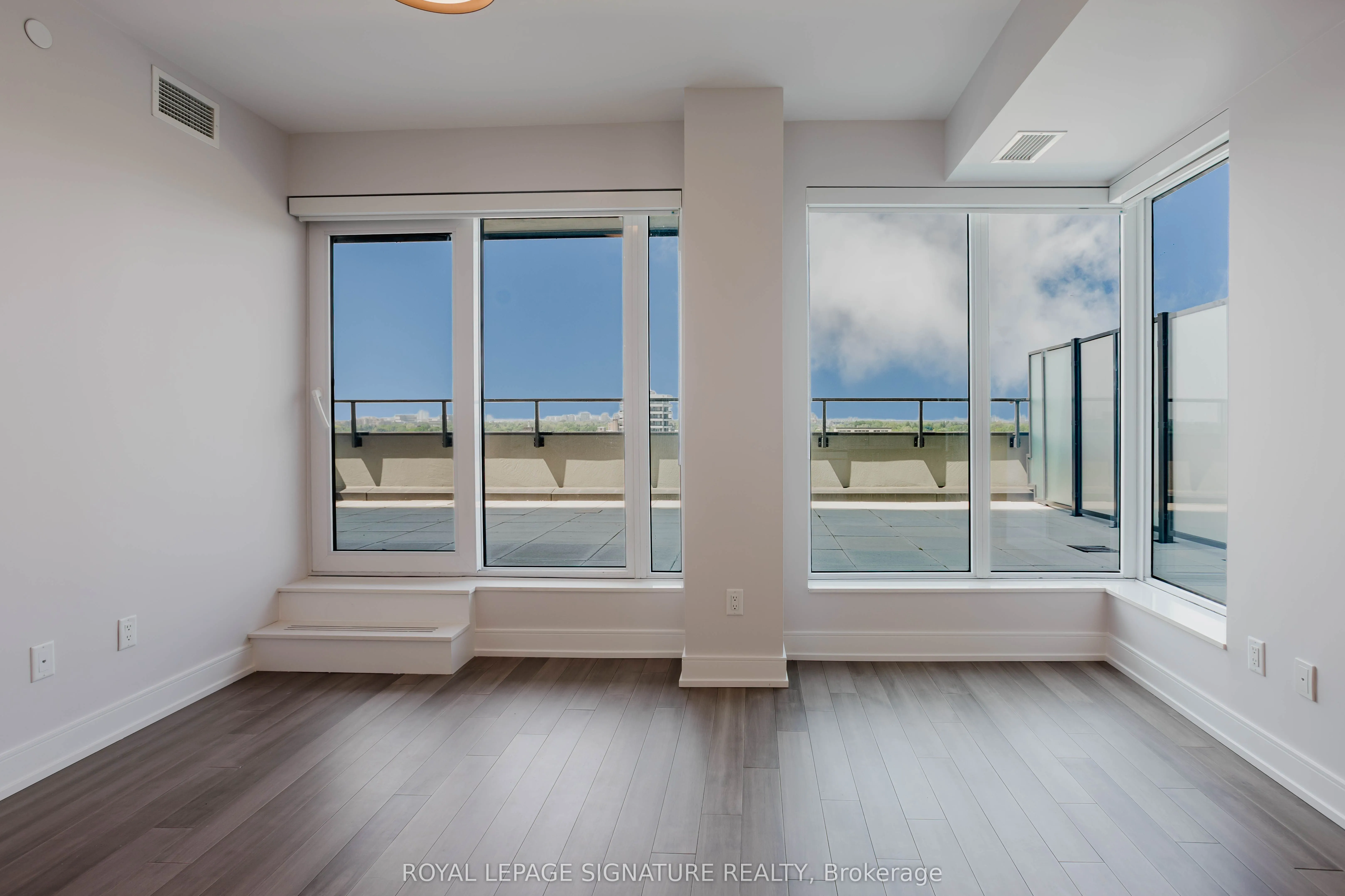 2525 Bathurst Street, #908
