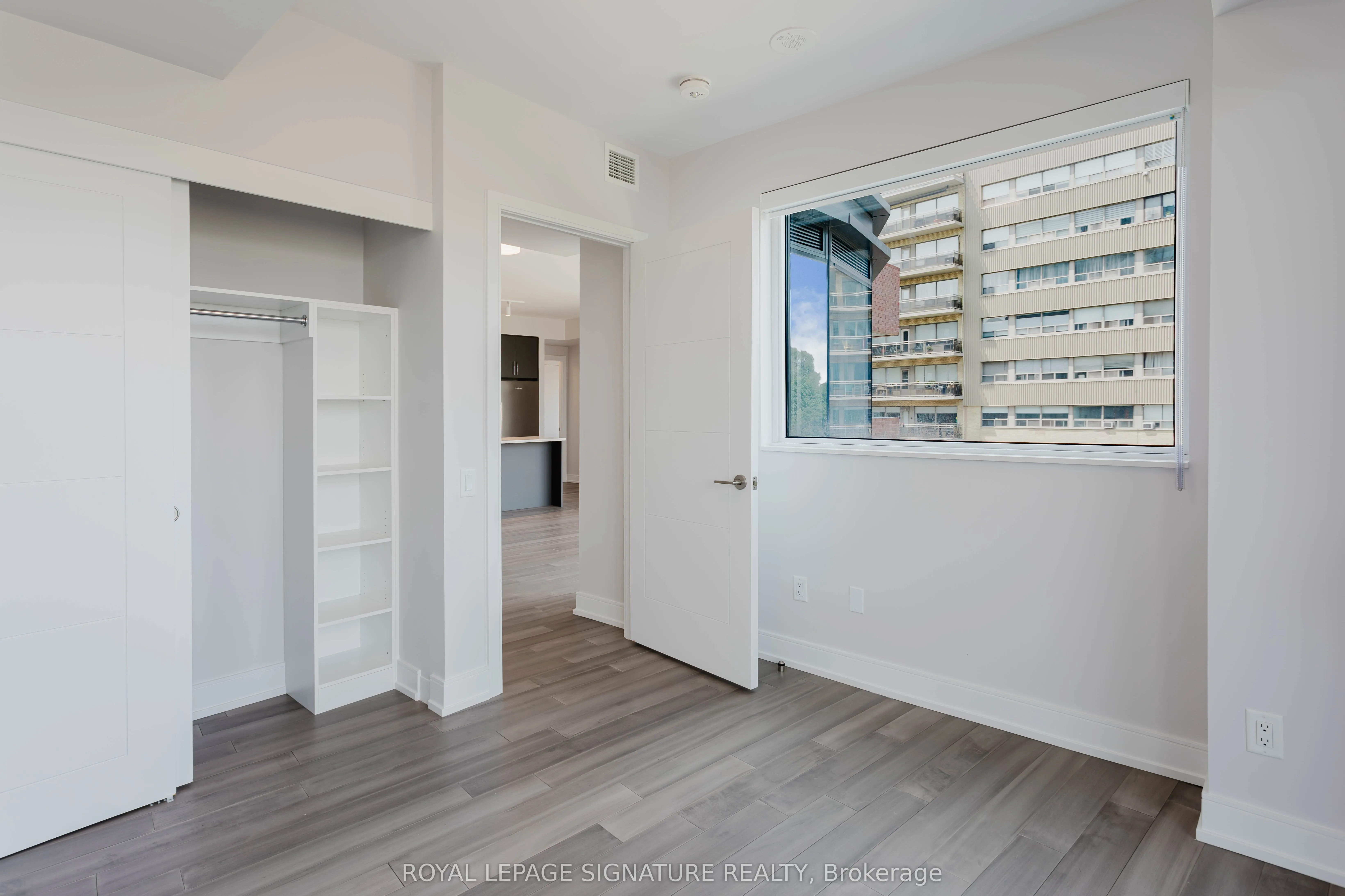 2525 Bathurst Street, #607