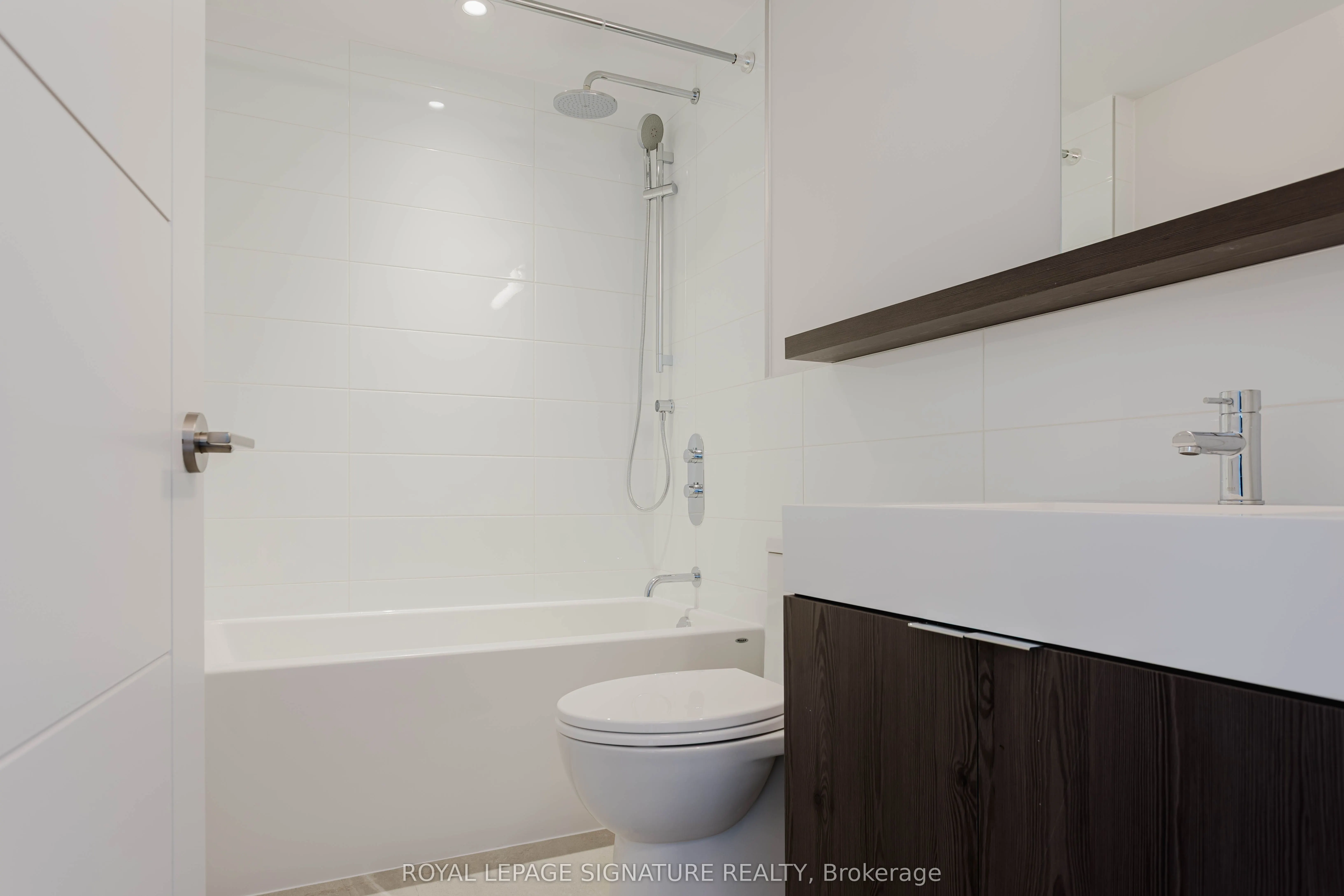 2525 Bathurst Street, #607