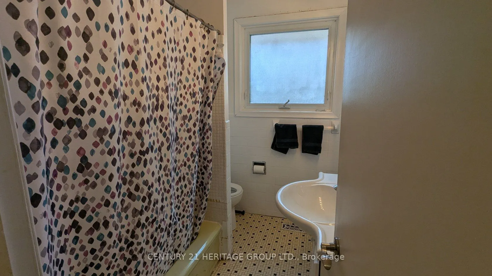 138 Waterloo Avenue, #Main