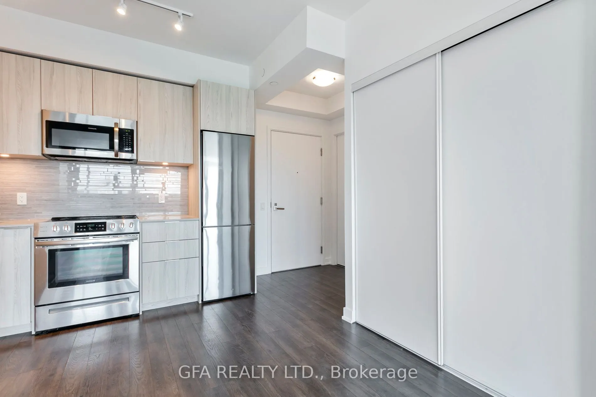 30 Ordnance Street, #807