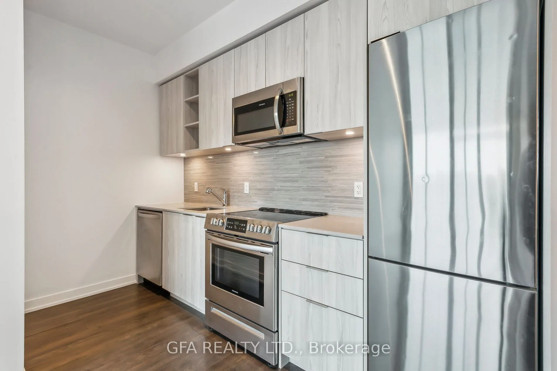 30 Ordnance Street, #807