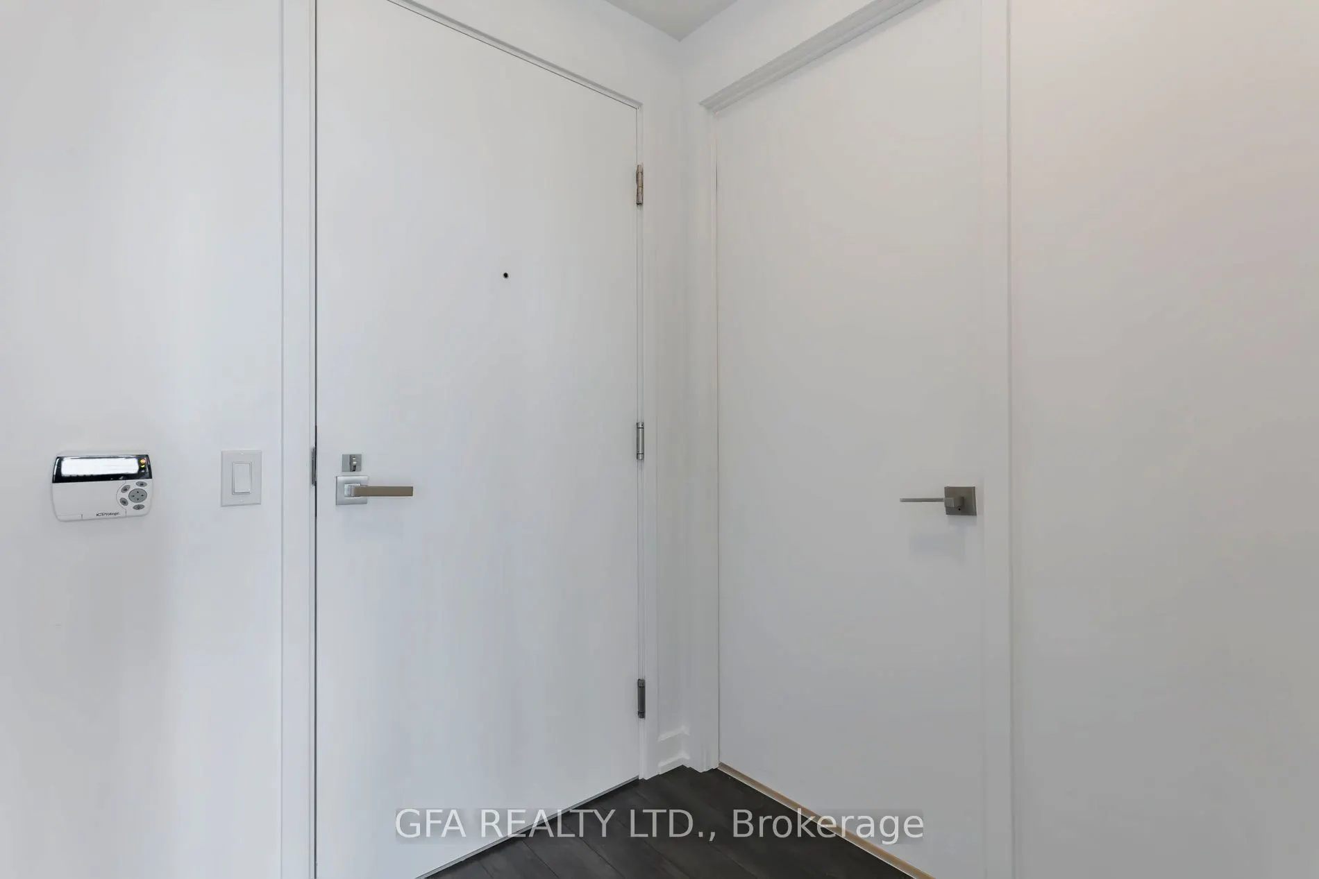 30 Ordnance Street, #807