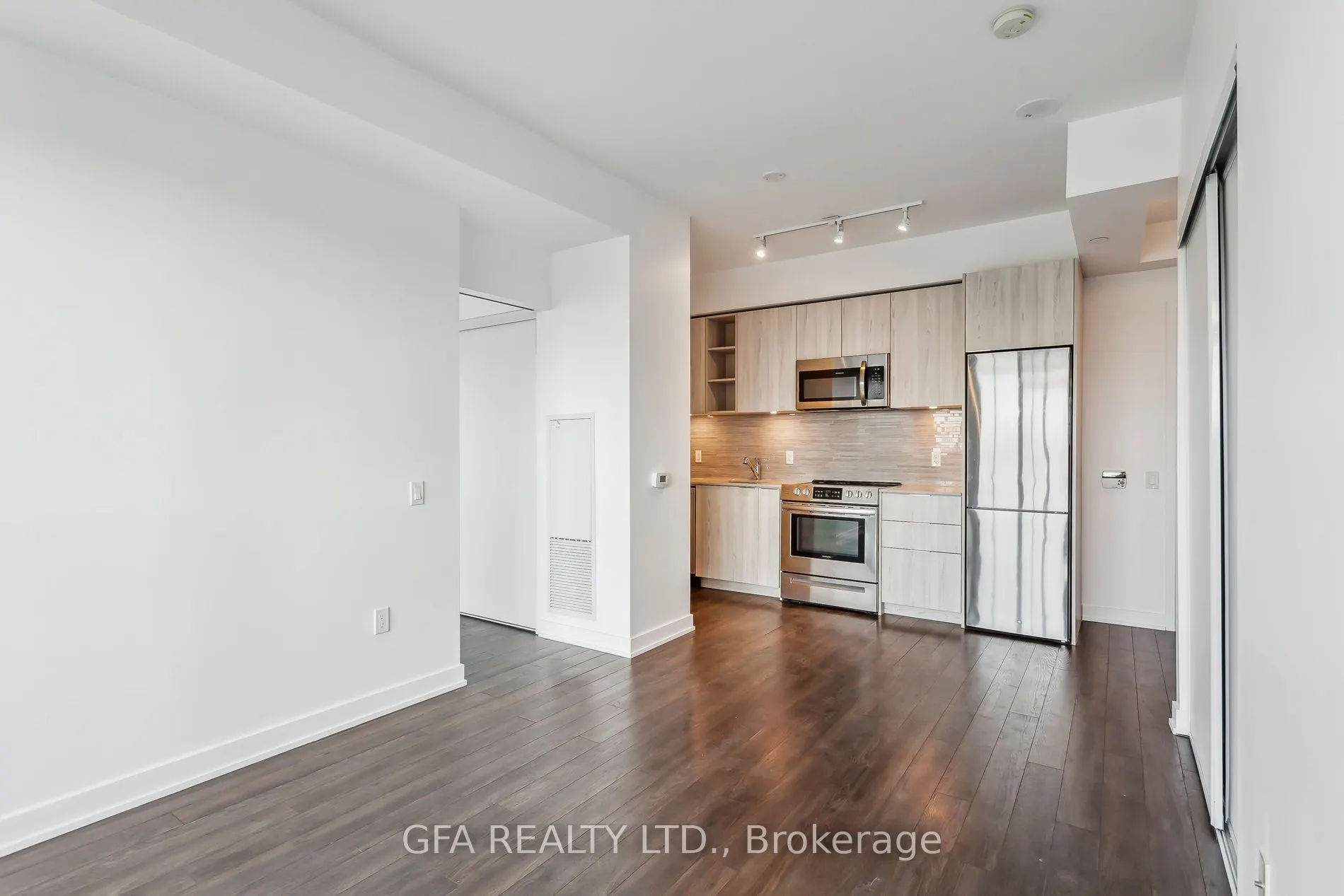 30 Ordnance Street, #807