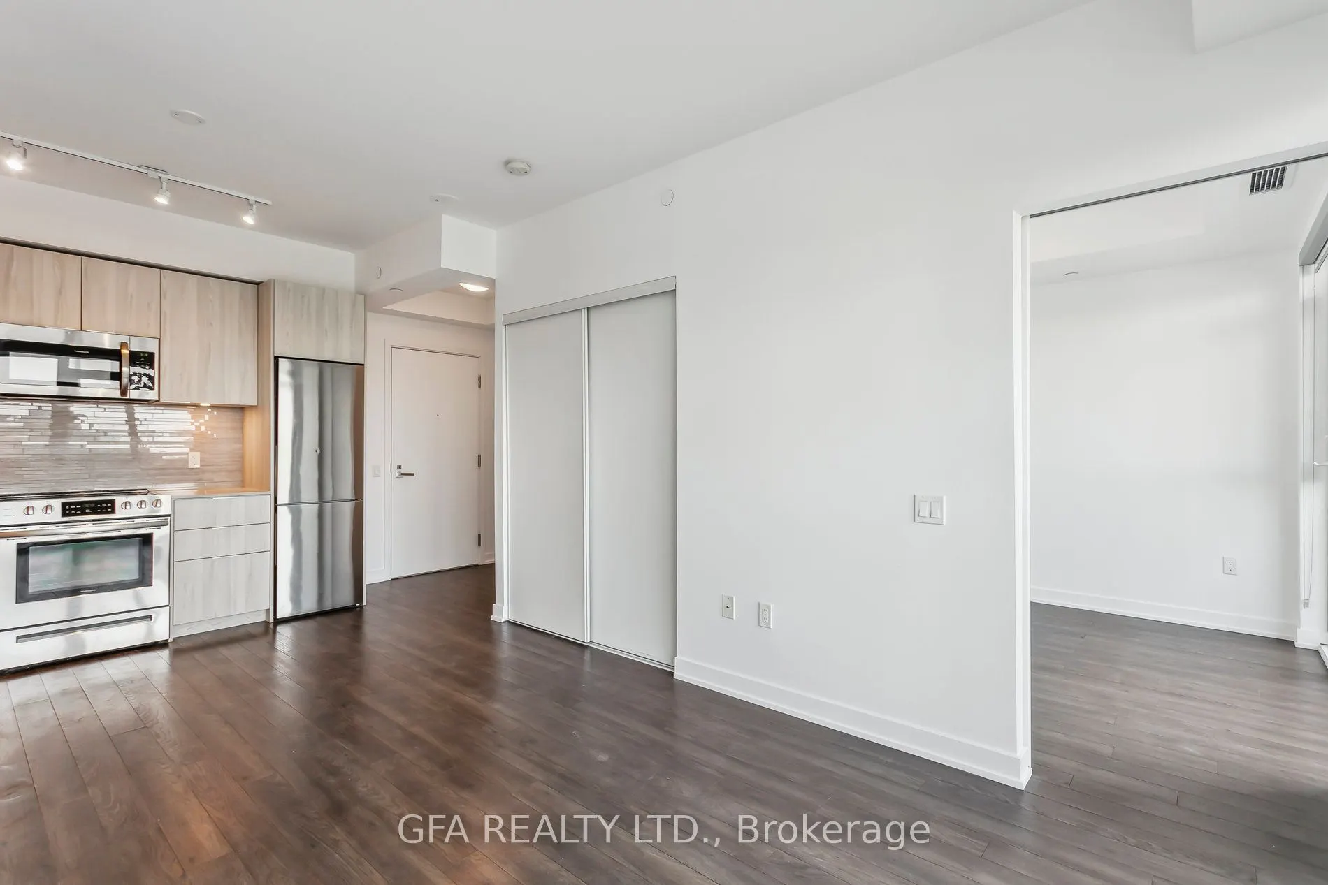 30 Ordnance Street, #807