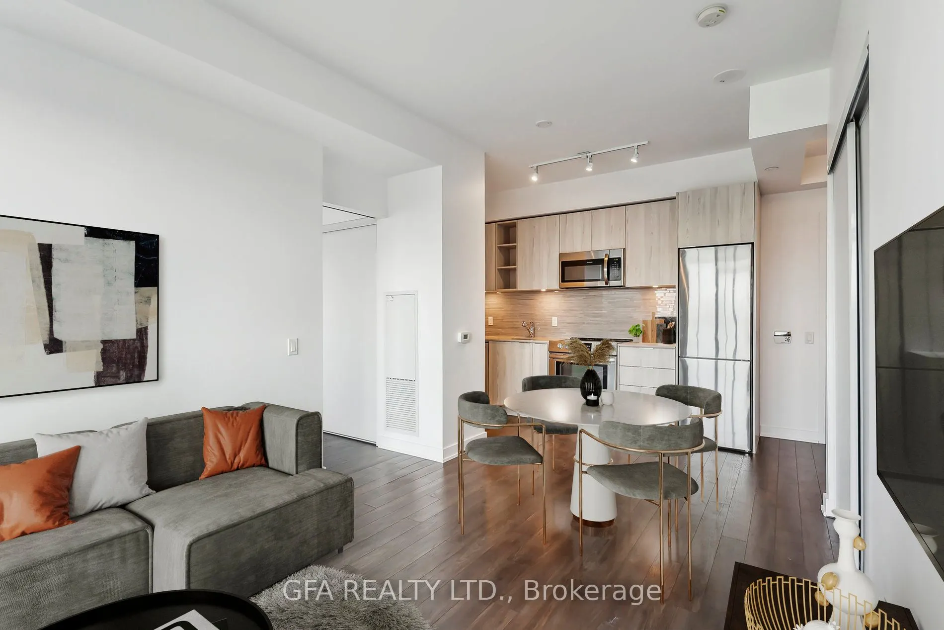 30 Ordnance Street, #807