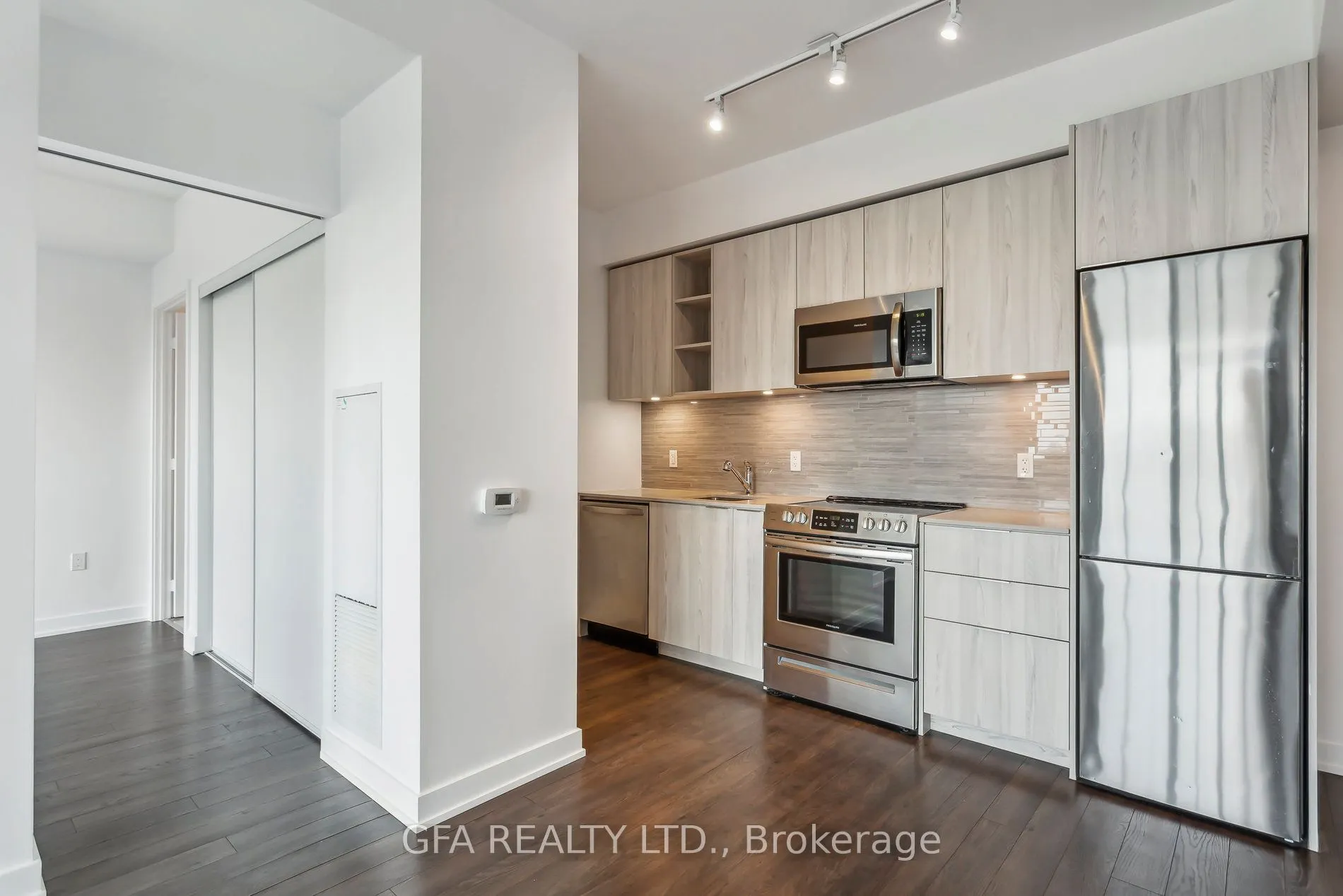 30 Ordnance Street, #807