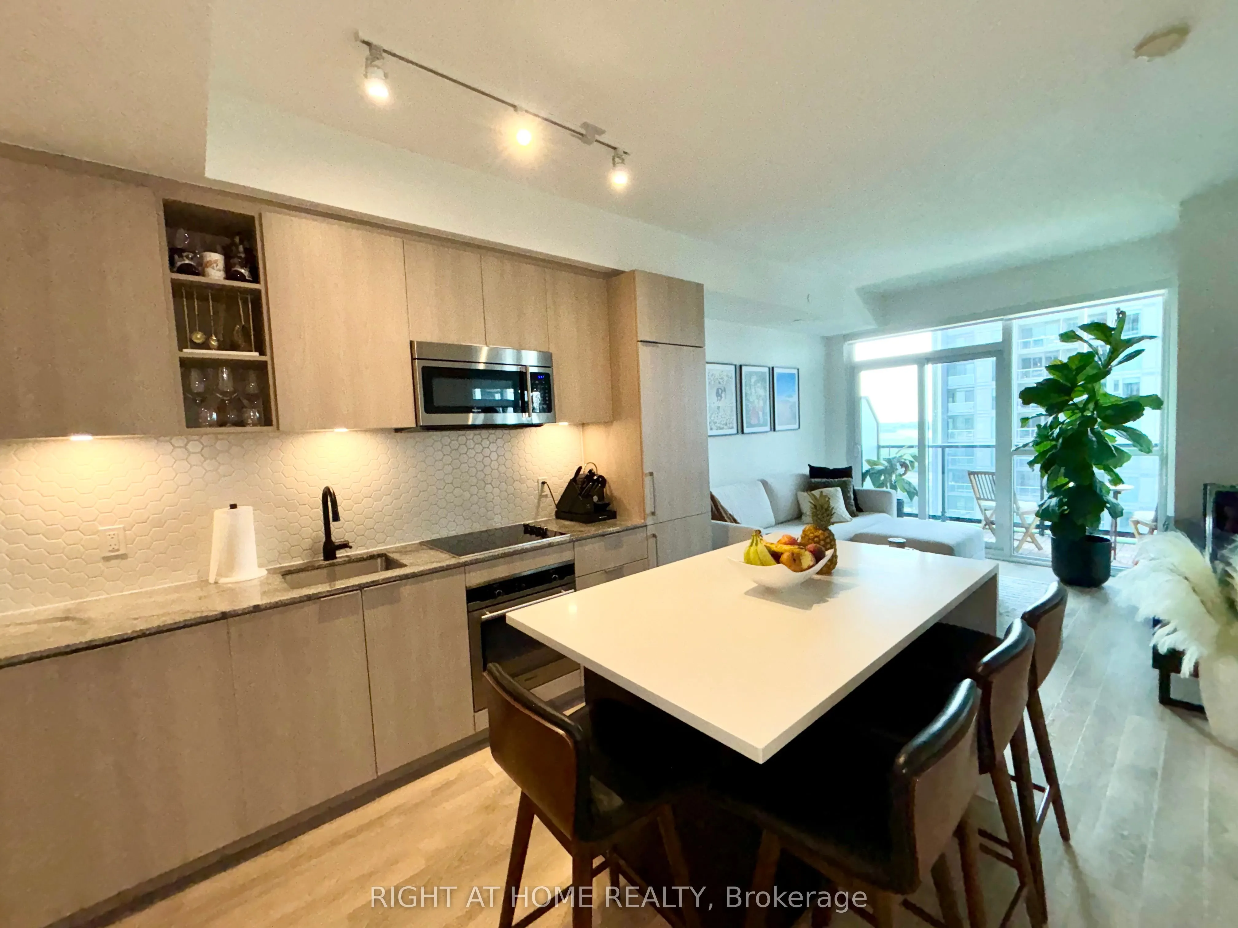 50 Ordnance Street, #1302
