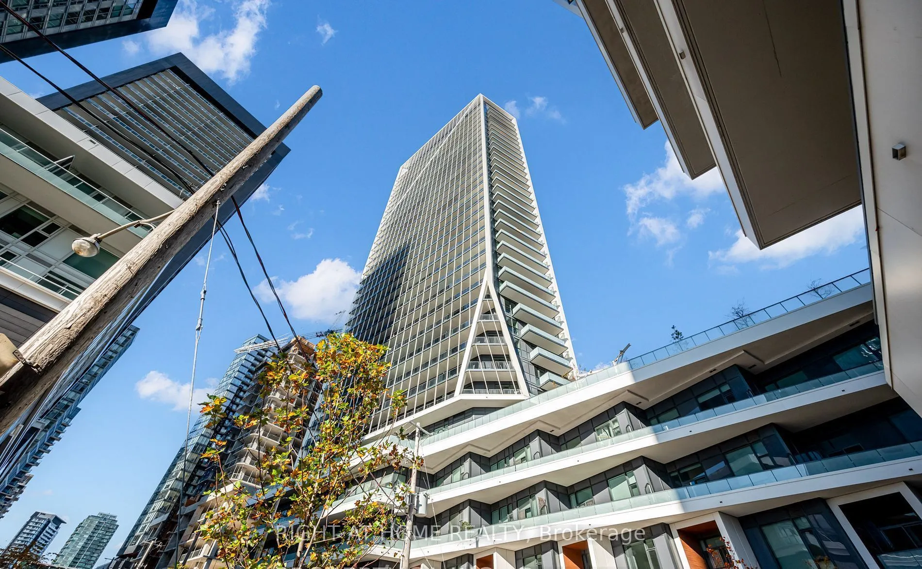 50 Ordnance Street, #1302