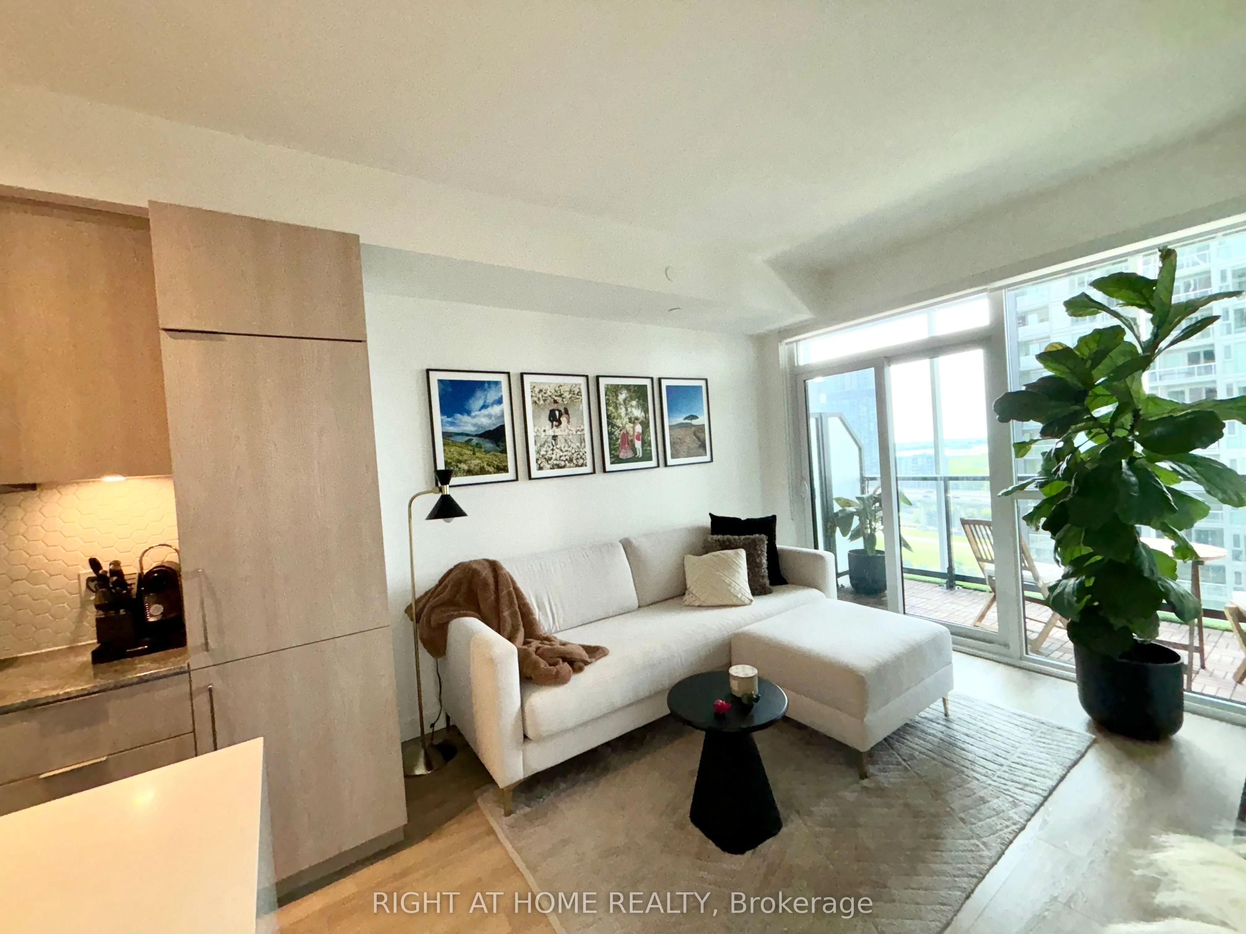 50 Ordnance Street, #1302