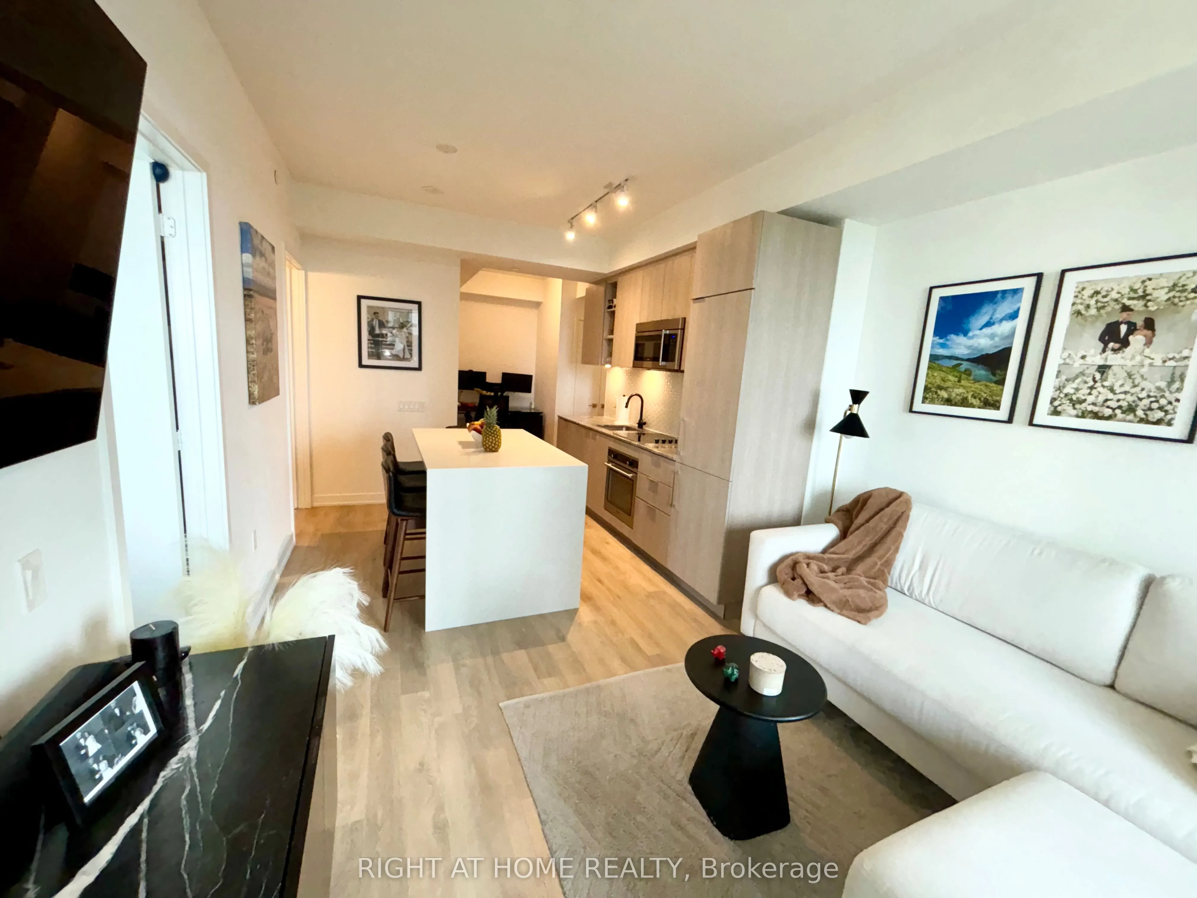 50 Ordnance Street, #1302