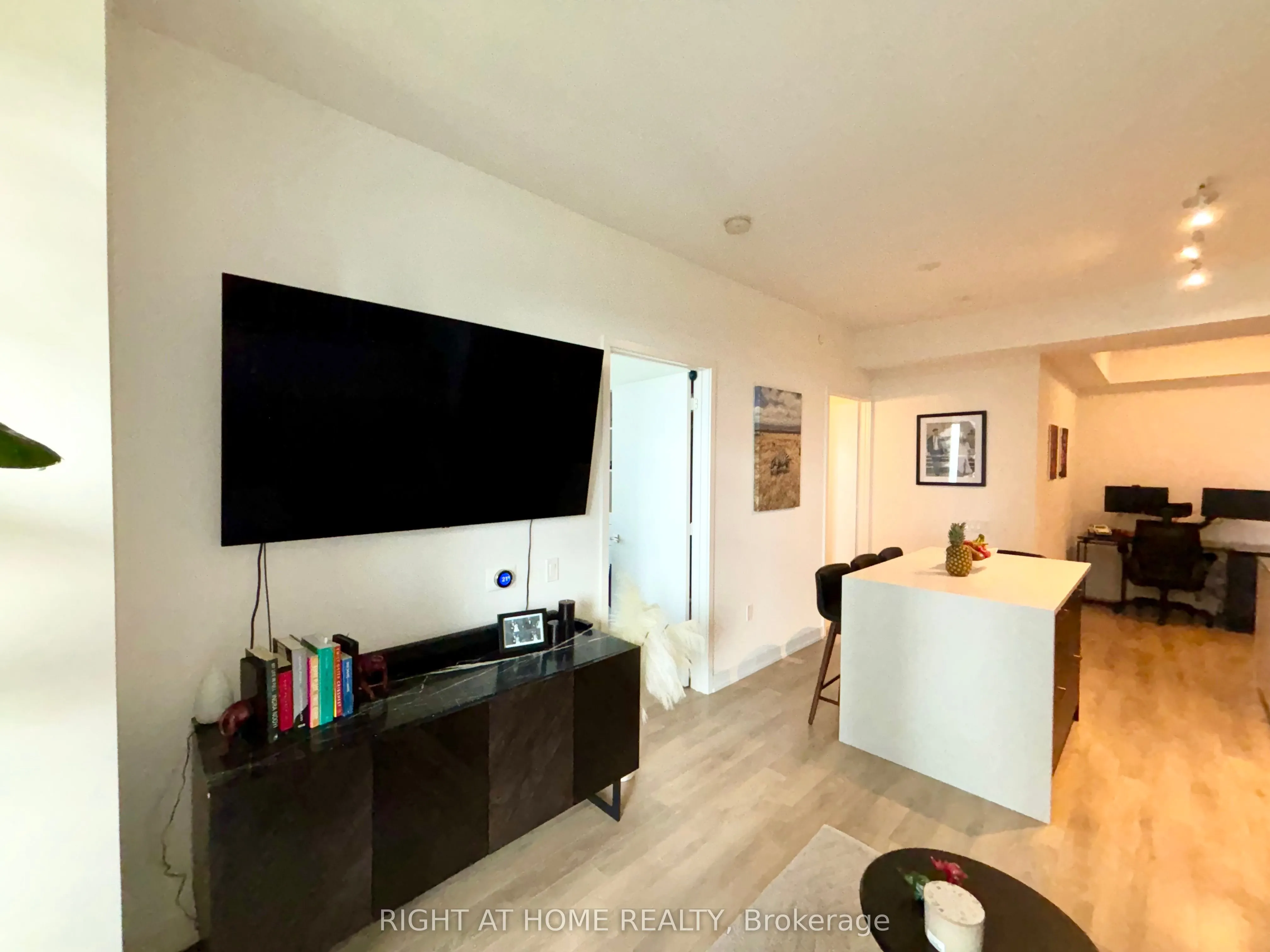 50 Ordnance Street, #1302